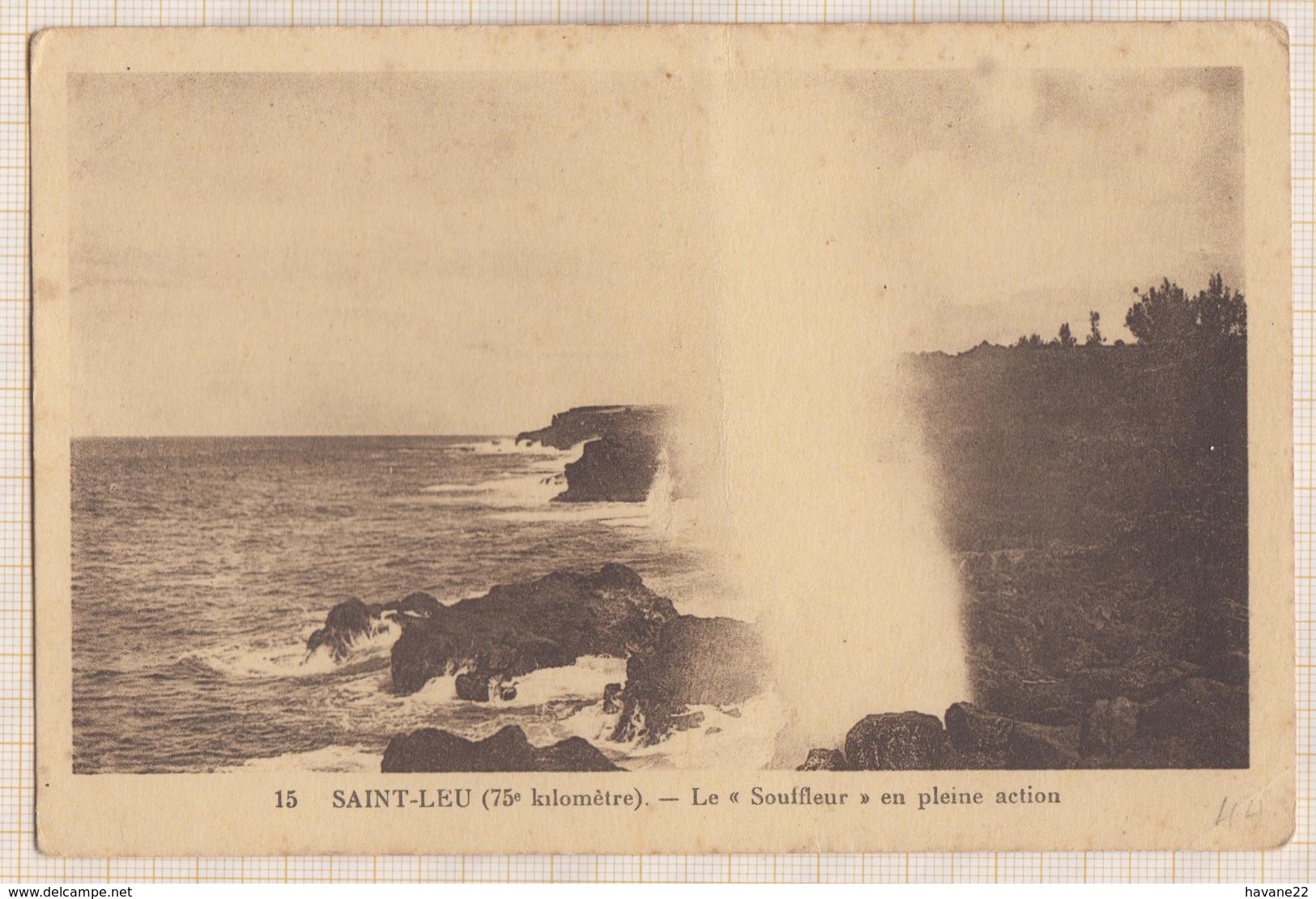 8AK240 LA REUNION SAINT LEU LE SOUFFLEUR EN PLEINE ACTION  2 SCANS - Autres & Non Classés