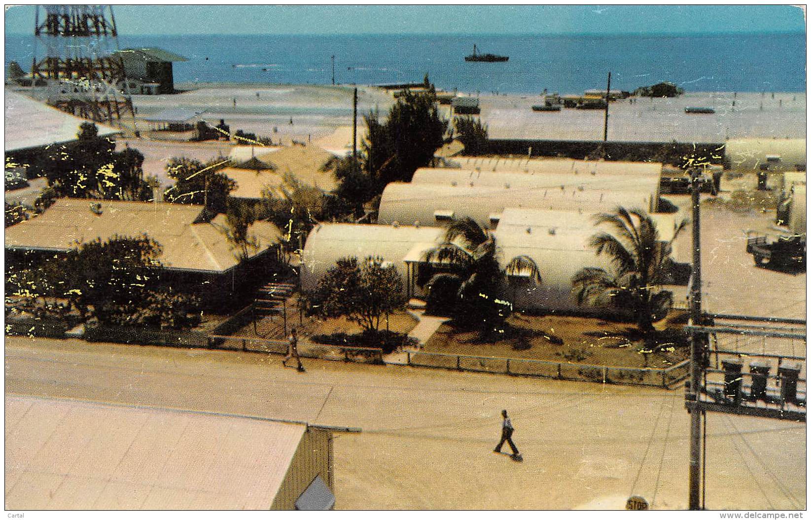 JOHNSTON ISLAND - View From Control Tower With Grade School In Foreground - Sonstige & Ohne Zuordnung