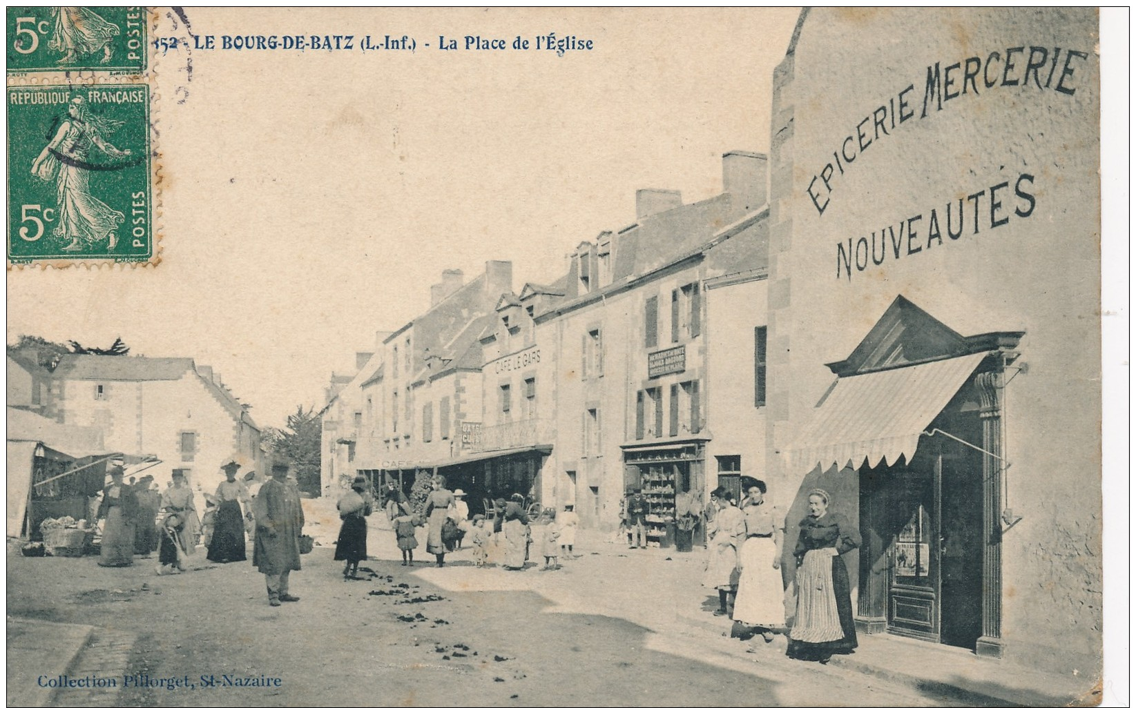 H82 - 44 - LE BOURG-DE-BATZ - Loire Atlantiquer - La Place De L'Église - Epicerie Mercerie Nouveautés - Otros & Sin Clasificación