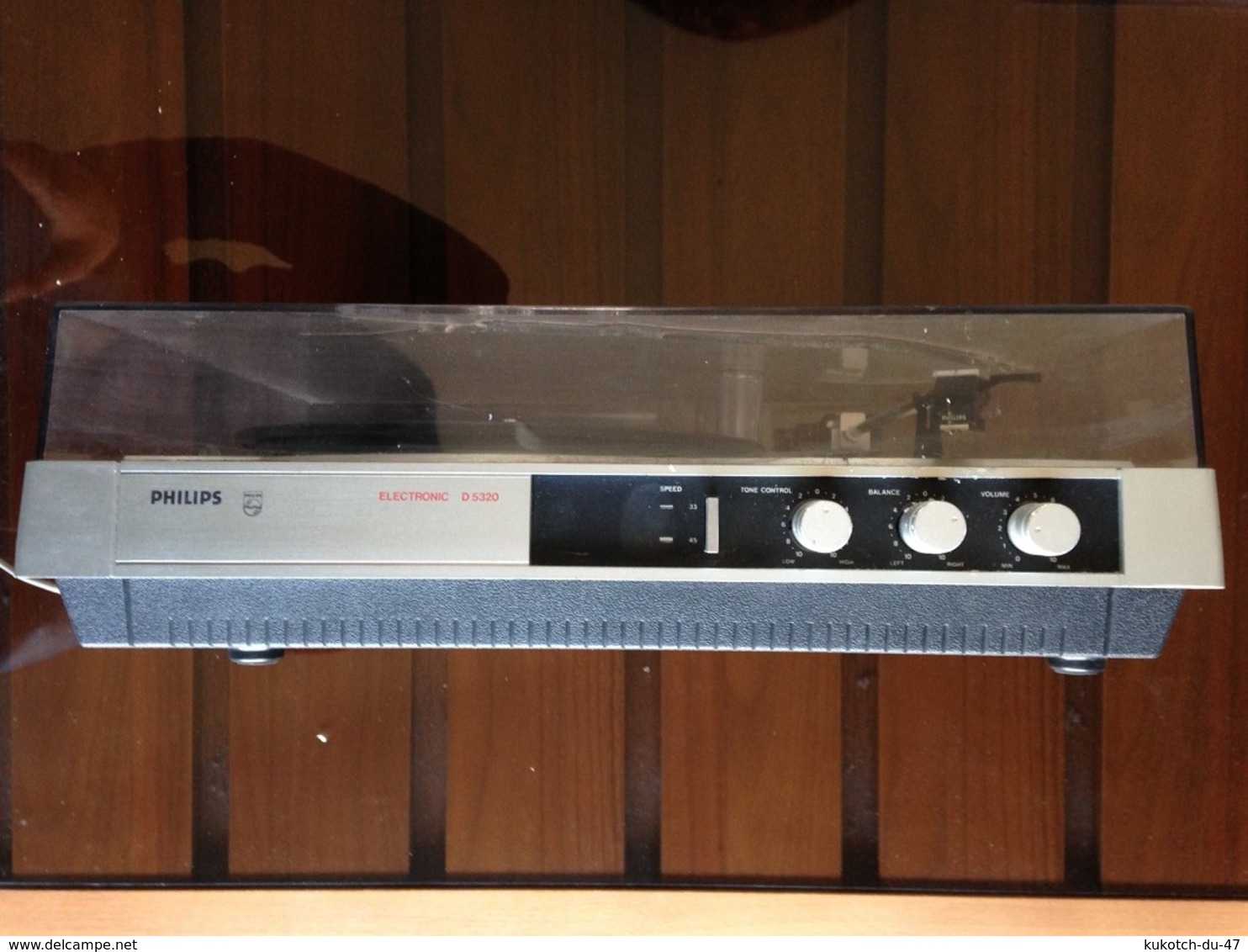 Tourne-disque Philips D5320 (année 1983)