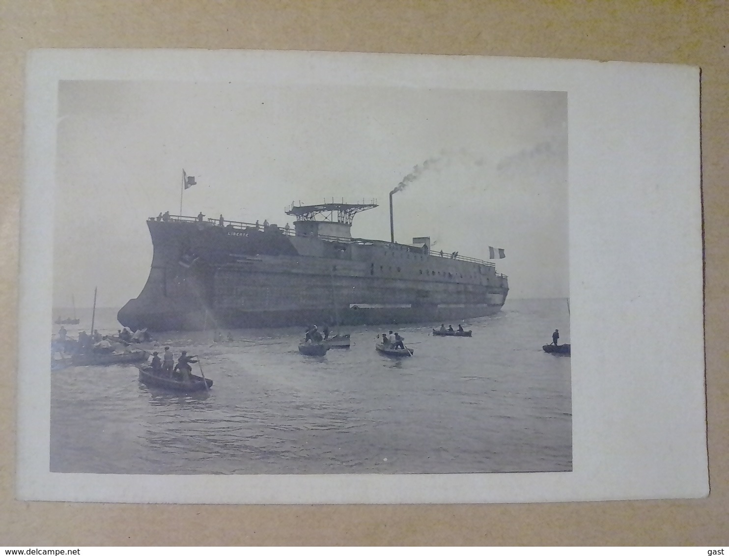 44 SAINT NAZAIRE CARTE PHOTO   LE 19 AVRIL 1905  APRES LE  LANCEMENT  DU CUIRASSE LIBERTE  LA PECHE  AU  SUIF - Saint Nazaire