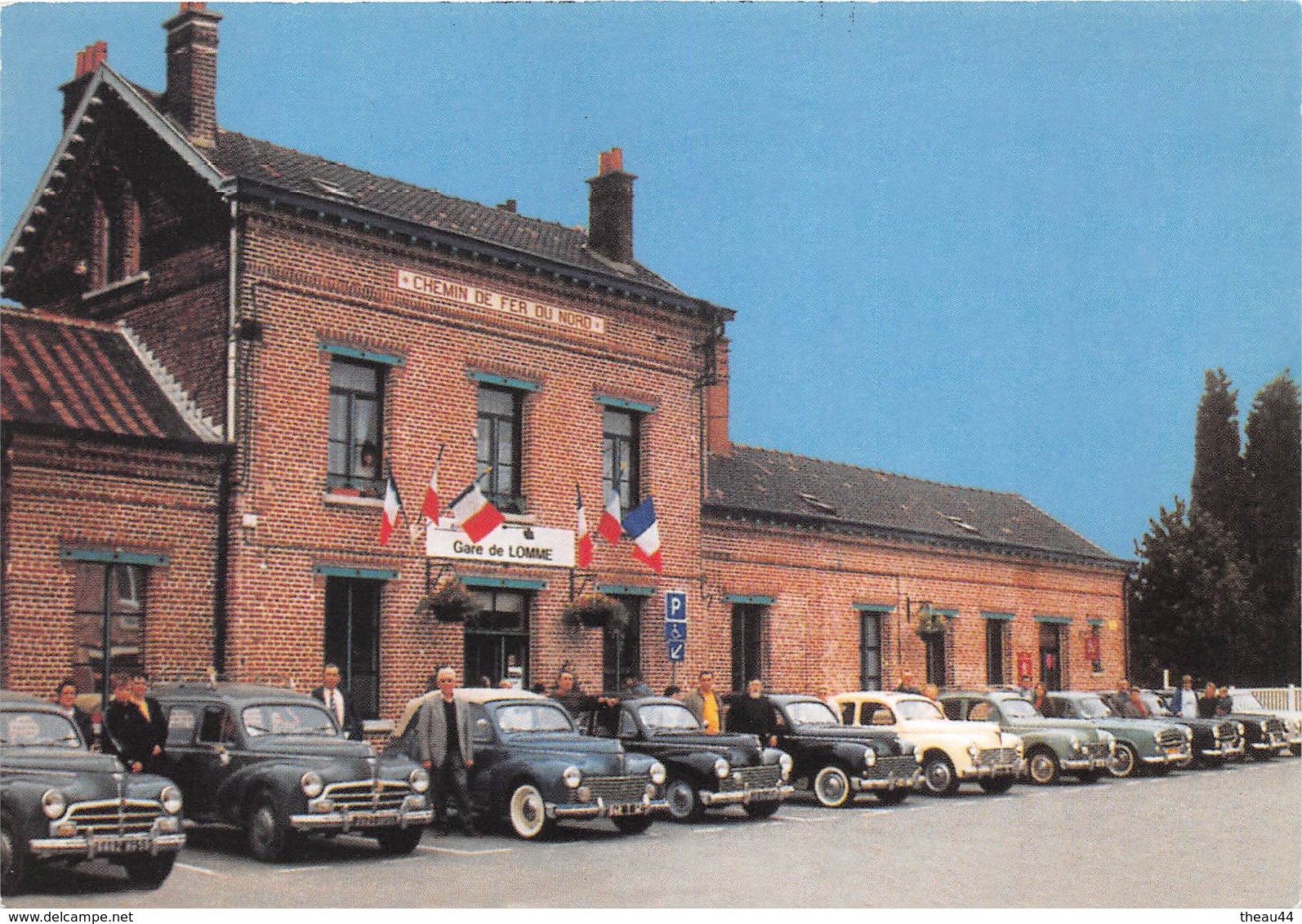 ¤¤  -   LOMME   -  Membres Du Club PEUGEOT Devant La Gare  -  203 Peugeot  -  ¤¤ - Lomme