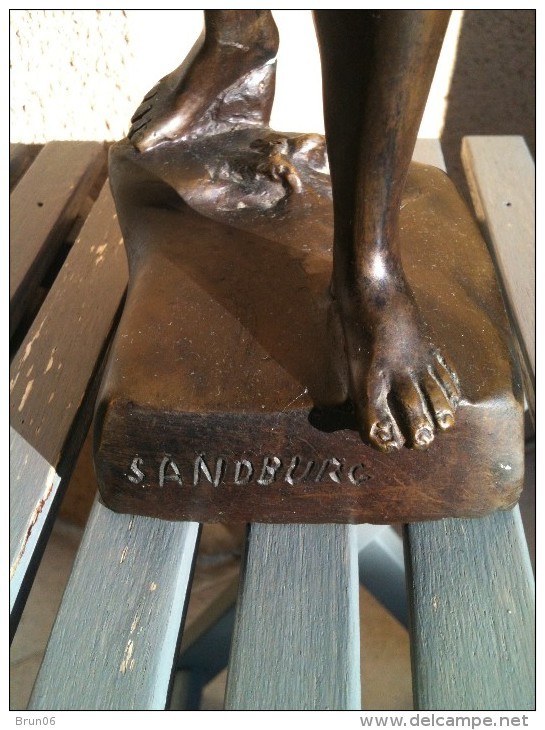 Statue Bronze Chasseur Signée SANDBURG - Bronces