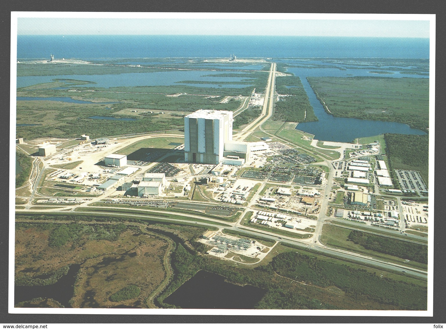 Nasa Space Collection - An Aerial View Of The Vehicle Assembly Building - Spazio