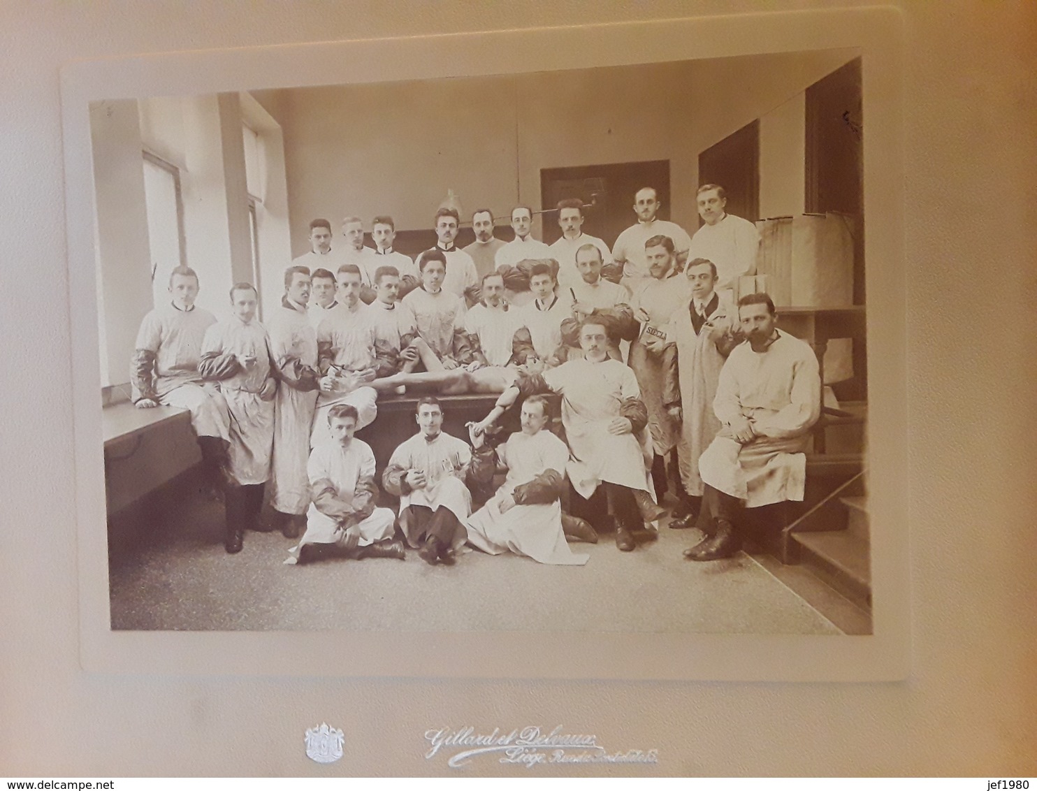 GRANDE FOTO ANCIENNE UNIVERSITE LIEGE FACULTE DE MEDECINE MEDECIN DOCTEUR MÉTIER AFMETINGEN 27 CM OP 33 CM - Métiers