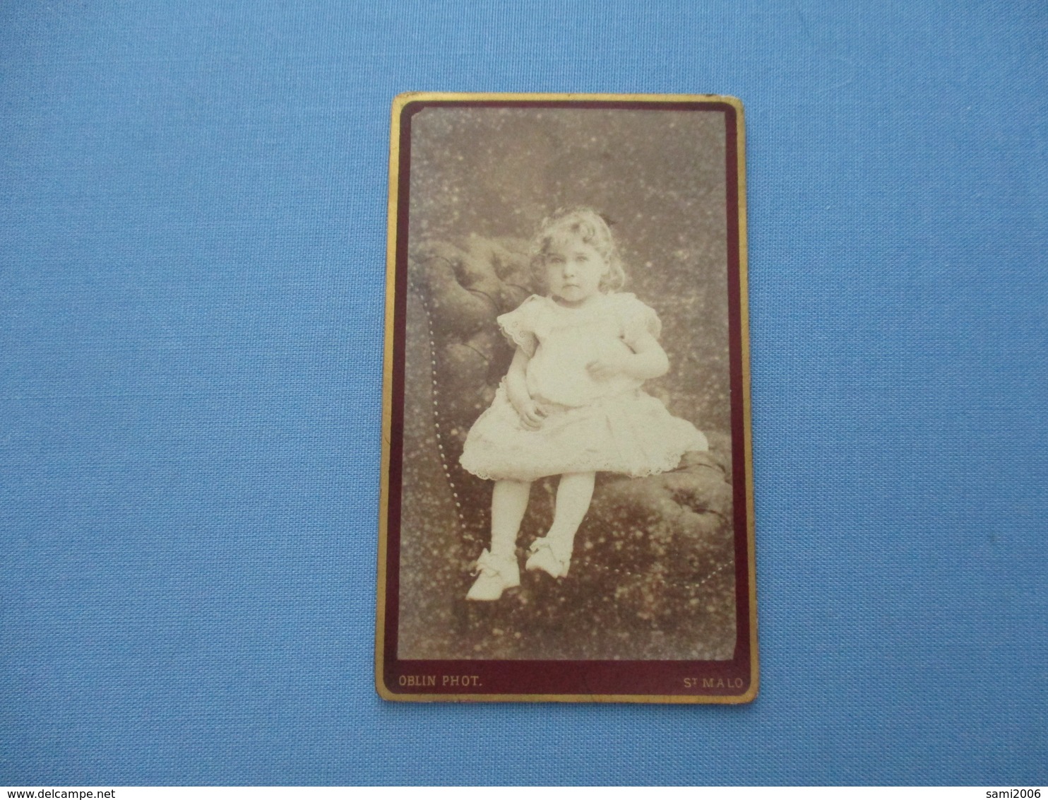 CDV PETITE FILLE FAUTEUIL   PHOTOGRAPHE ERNEST OBLIN SAINT MALO - Cartes De Visite