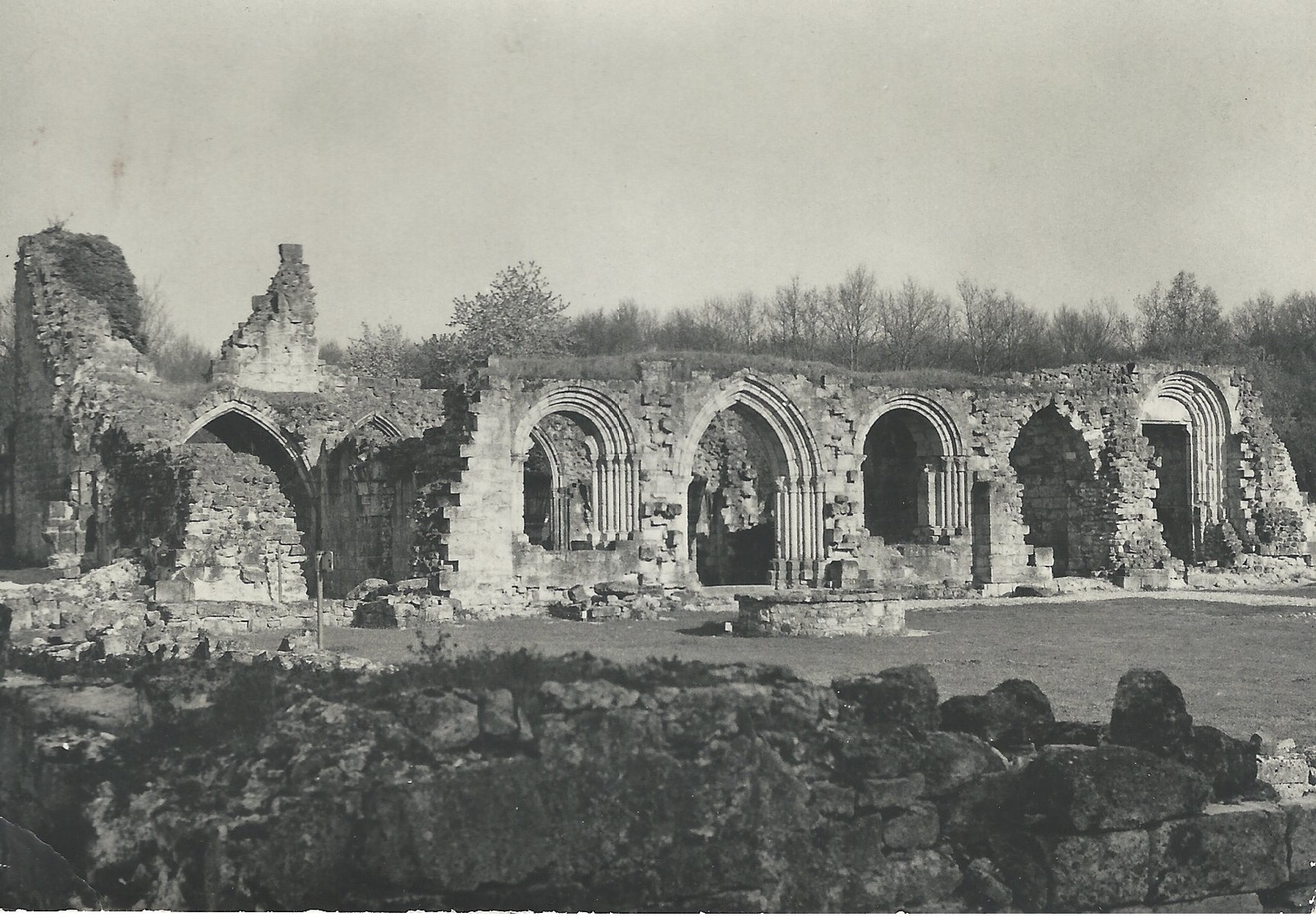 02 - BOUCONVILLE-VAUCLAIR - Abbaye De Vauclair (XIIIé Siècle) - Cloitre Et Salle Capitulaire - Autres & Non Classés
