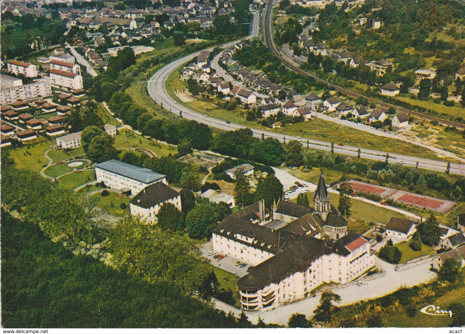 L'hôpital Saint-Morand, à Altkirch (68) - - Altkirch