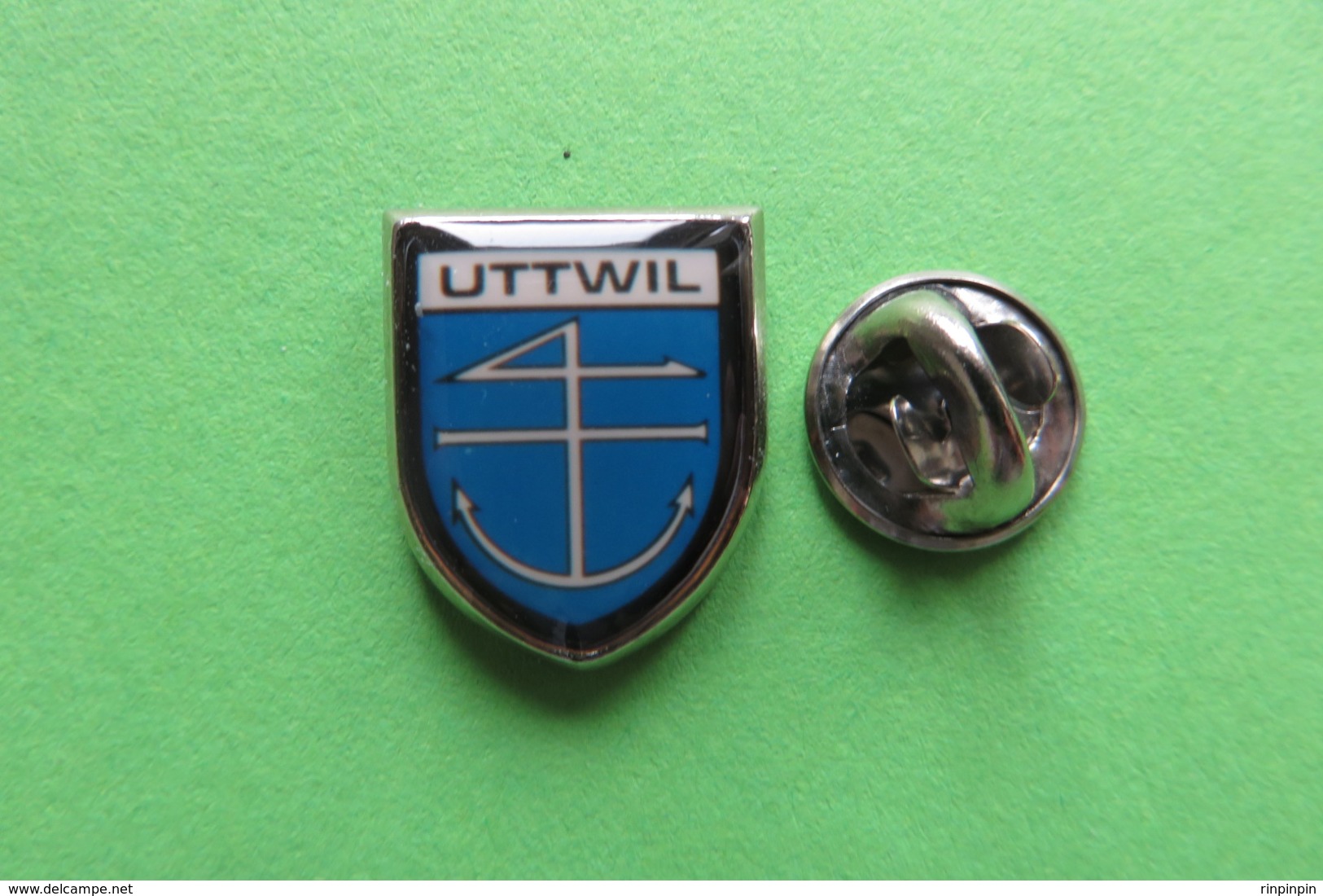 Pin's, Ville, Blason, UTTWIL, Suisse, Wappen, - Cities