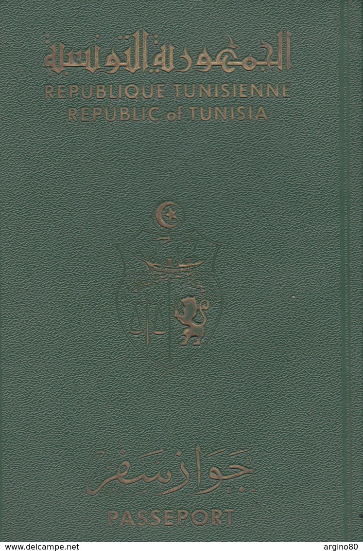 TUNIS TUNISIA REPUBLIC 1977 PASSPORT YOUNG GIRL CONSULAR REVENUE FISCAL STAMPS - Documents Historiques