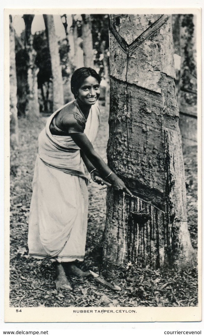 CPSM - CEYLAN - "Rubber Tapper" - Femme Au Travail Dans Une Exploitation De Caoutchouc - Sri Lanka (Ceylon)