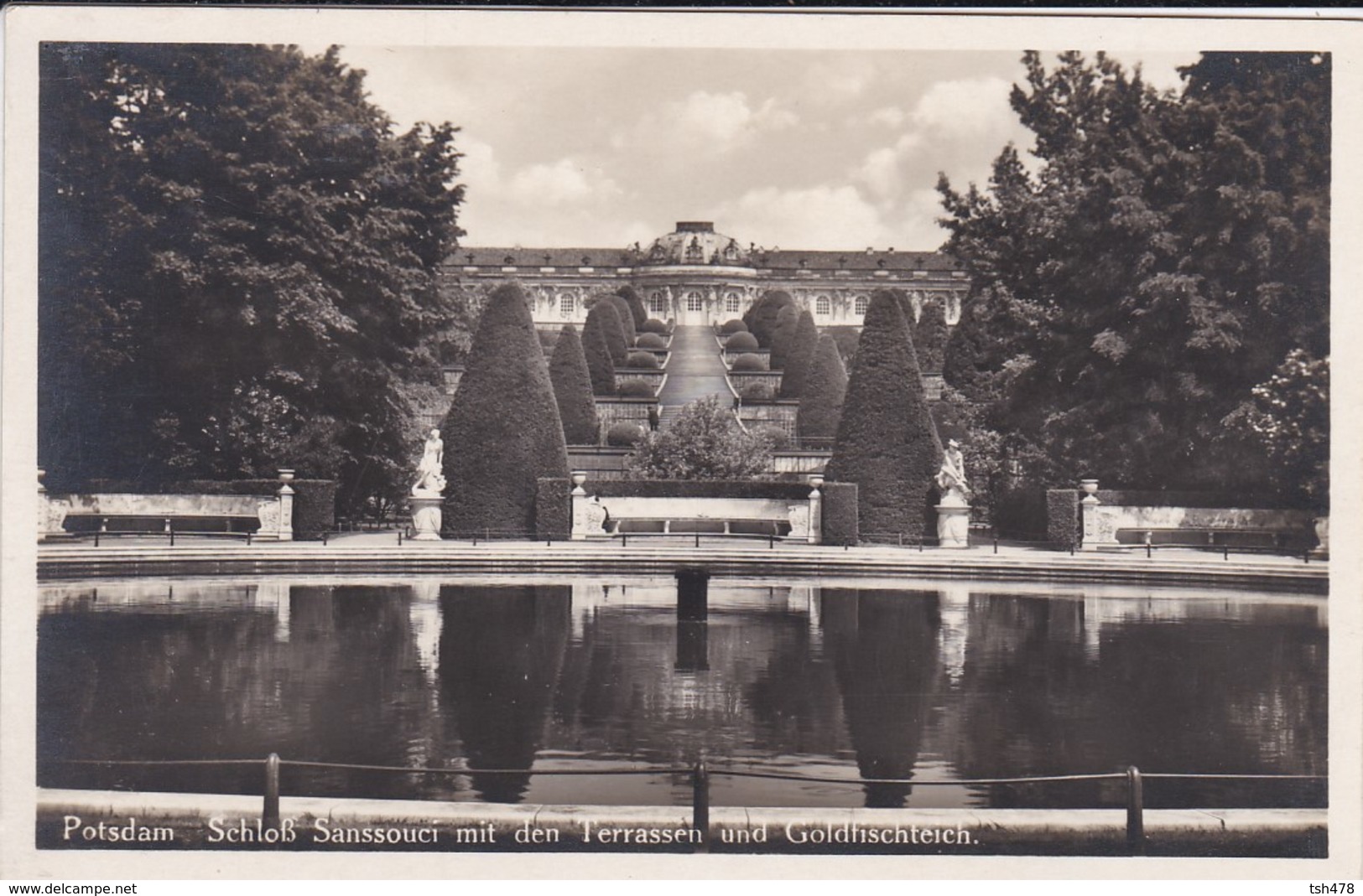 ALLEMAGNE---RARE---POTSDAM--schlob Sanssouci Mit Den Terrassen Und Goldfischteich--voir 2 Scans - Potsdam