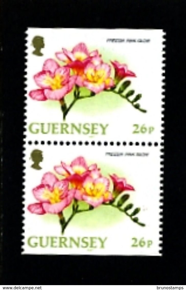 GUERNSEY - 1997  FLOWERS  26p  PAIR  EX BOOKLET  IMPERF  TOP & BOTTOM  MINT NH - Guernsey