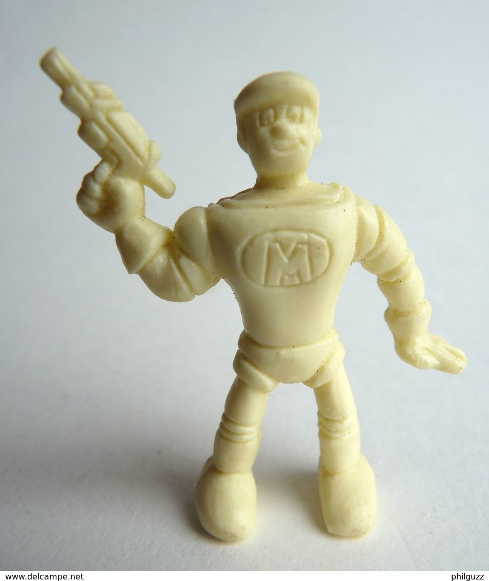 TRES RARE FIGURINE PUBLICITAIRE MALABAR - Série Espace - MALABAR (3) Pistolet Laser (1) Chewing Gum - Other & Unclassified