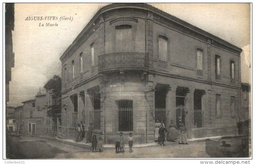 AIGUES VIVES ... LA MAIRIE - Aigues-Vives