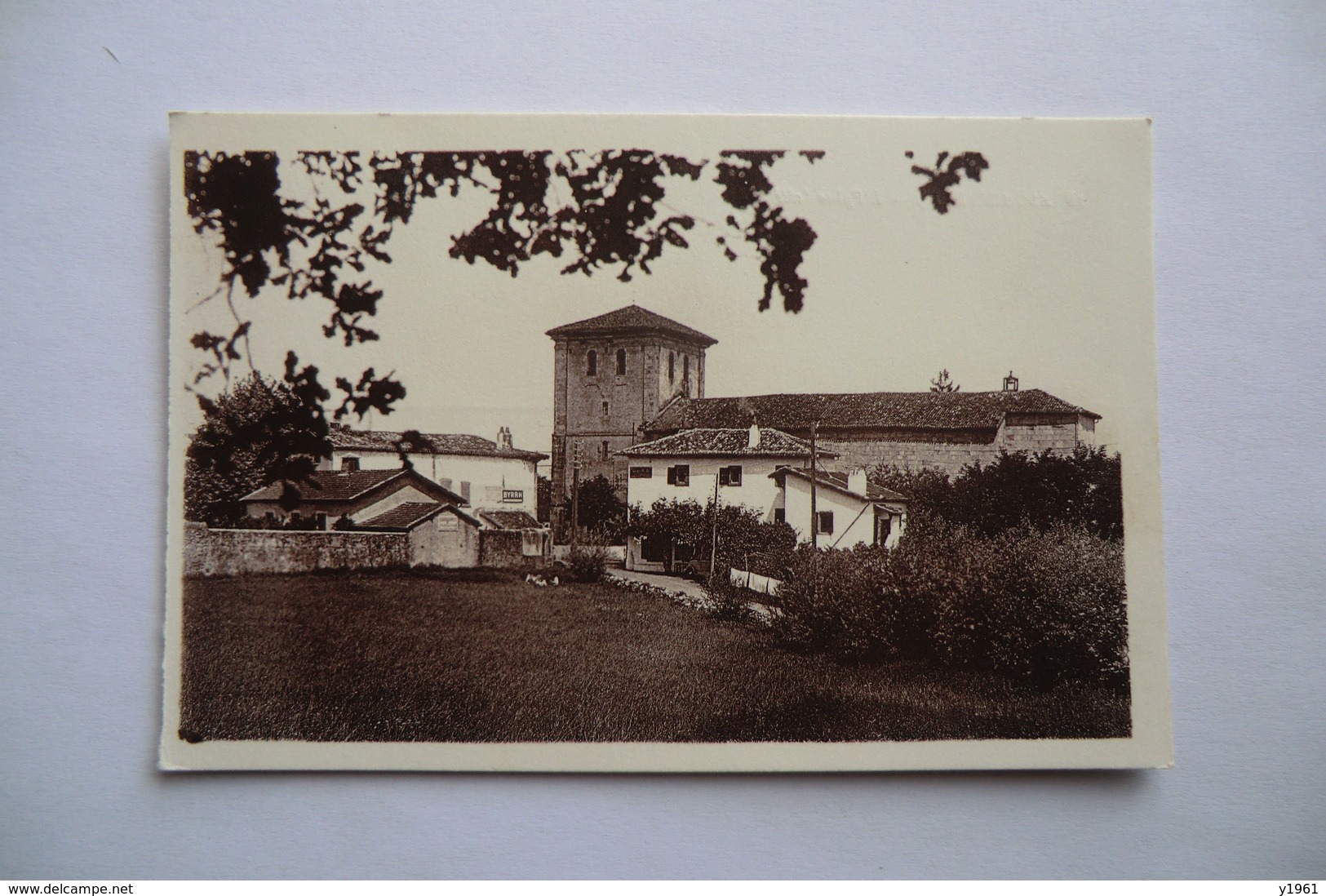 CPSM 64 PYRENEES ATLANTIQUES ASCAIN. L église Côté Sud. - Ascain