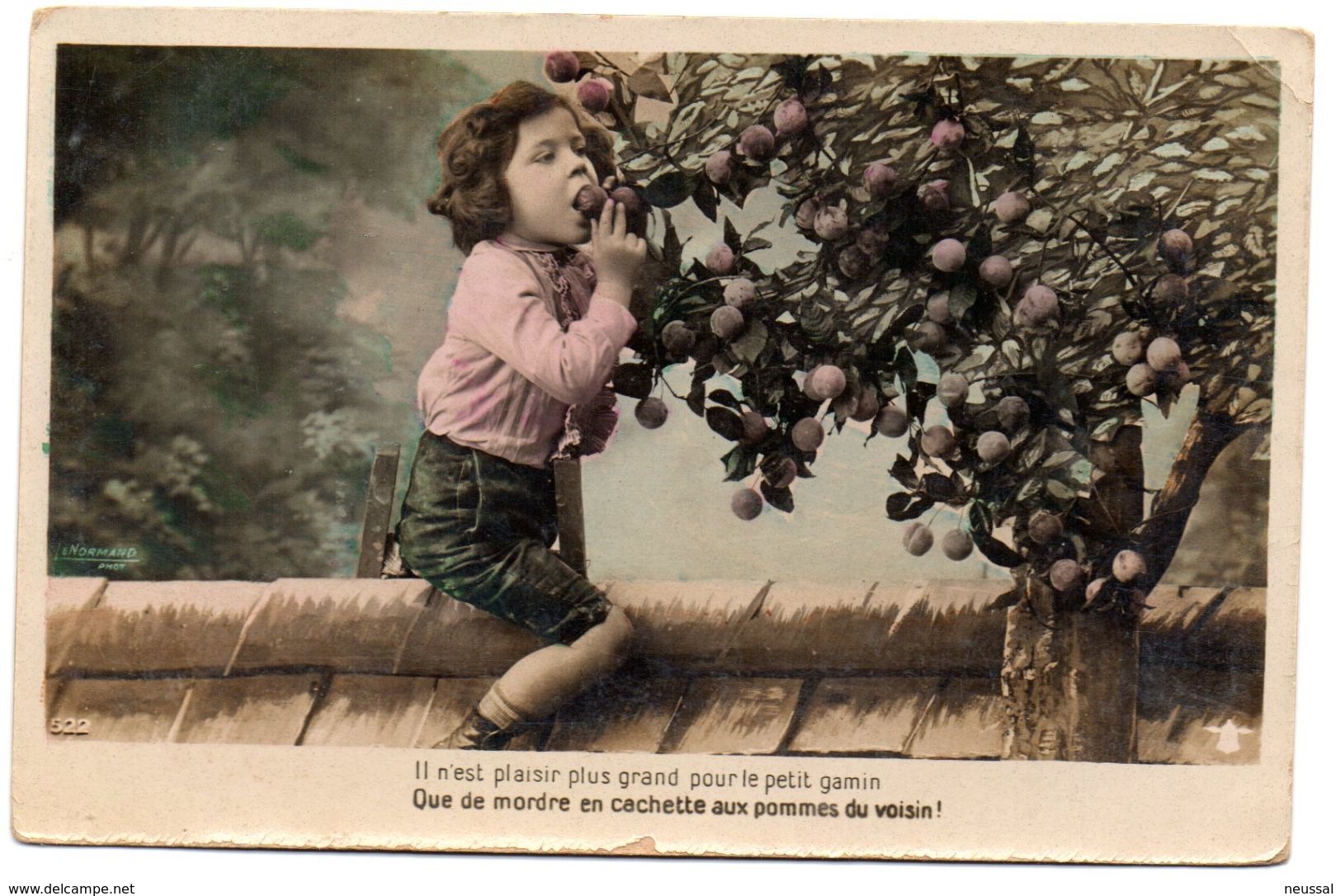 Tarjeta Postal  Circulada A Argentina Niña Comiendo Fruta. - Otros & Sin Clasificación