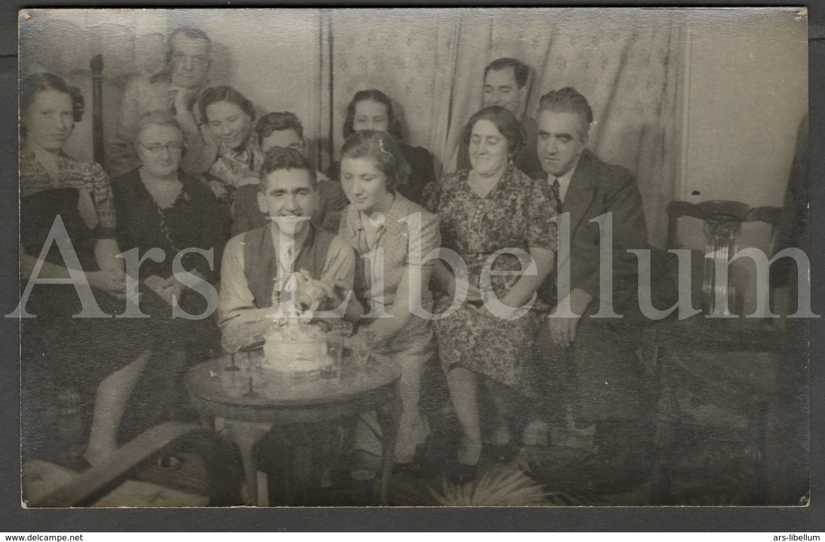 Photo Postcard / Foto / Photograph / Famille / Family / Birthday Cake (?) / Unused - Photographie