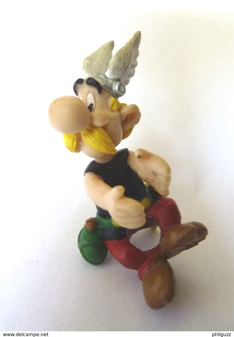 FIGURINE ASTERIX PLASTOY 2001 ASTERIX GRIMPE Pour Crayon - Asterix & Obelix