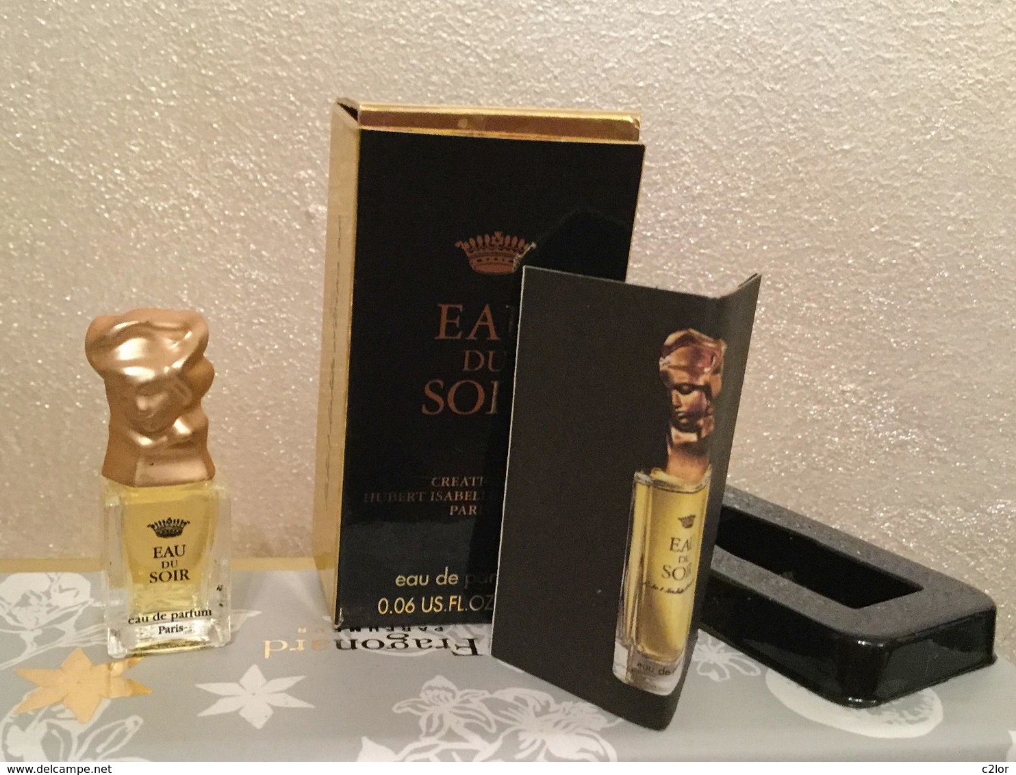 Miniature "Eau Du Soir" De SISLEY  Eau  De Parfum  2 Ml Dans Sa Boîte - Miniatures Femmes (avec Boite)