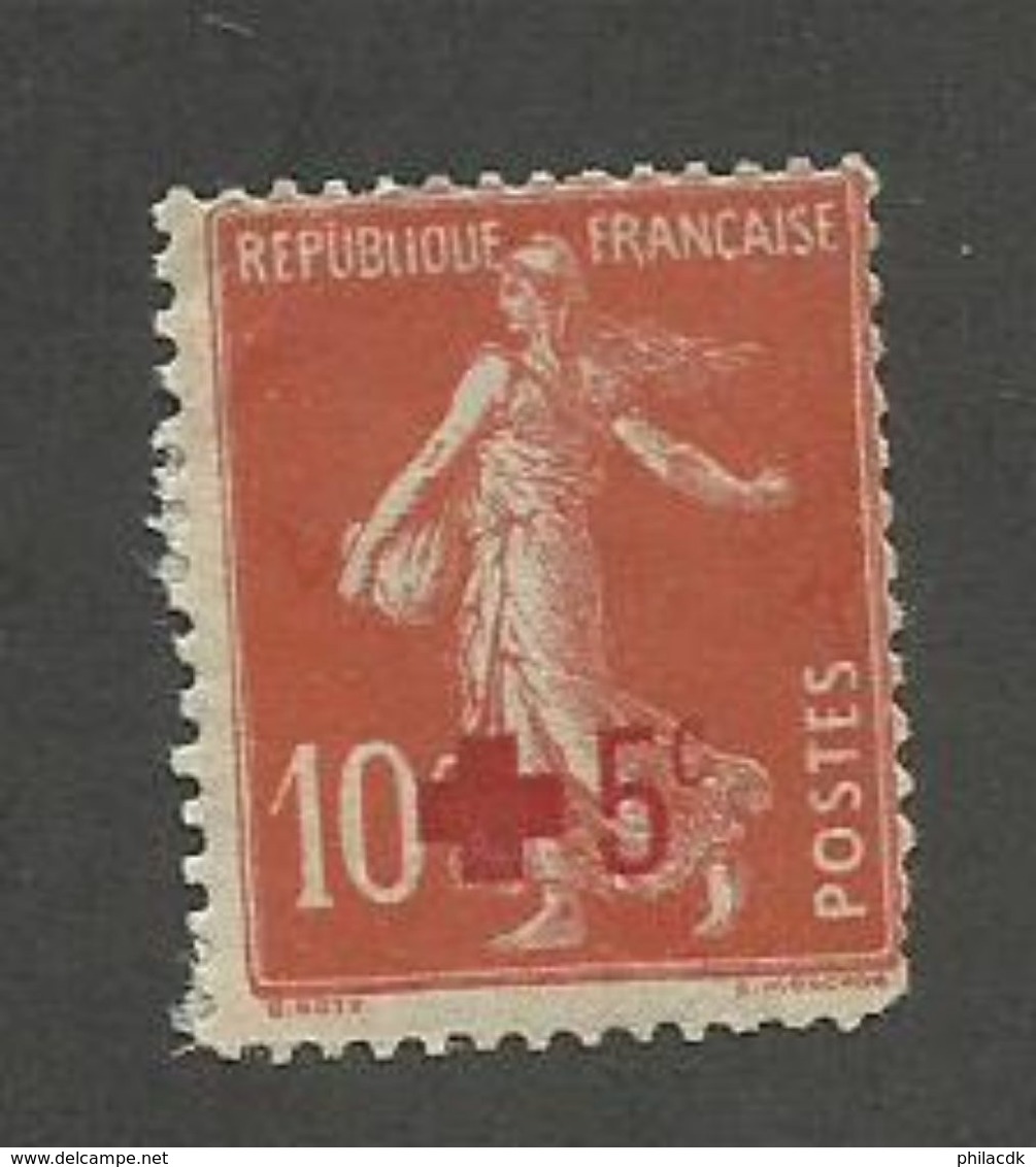 FRANCE - N°YT 146 NEUF* AVEC CHARNIERE SURCHARGE DEPLACEE - COTE YT : 6€ - 1914 - Unused Stamps