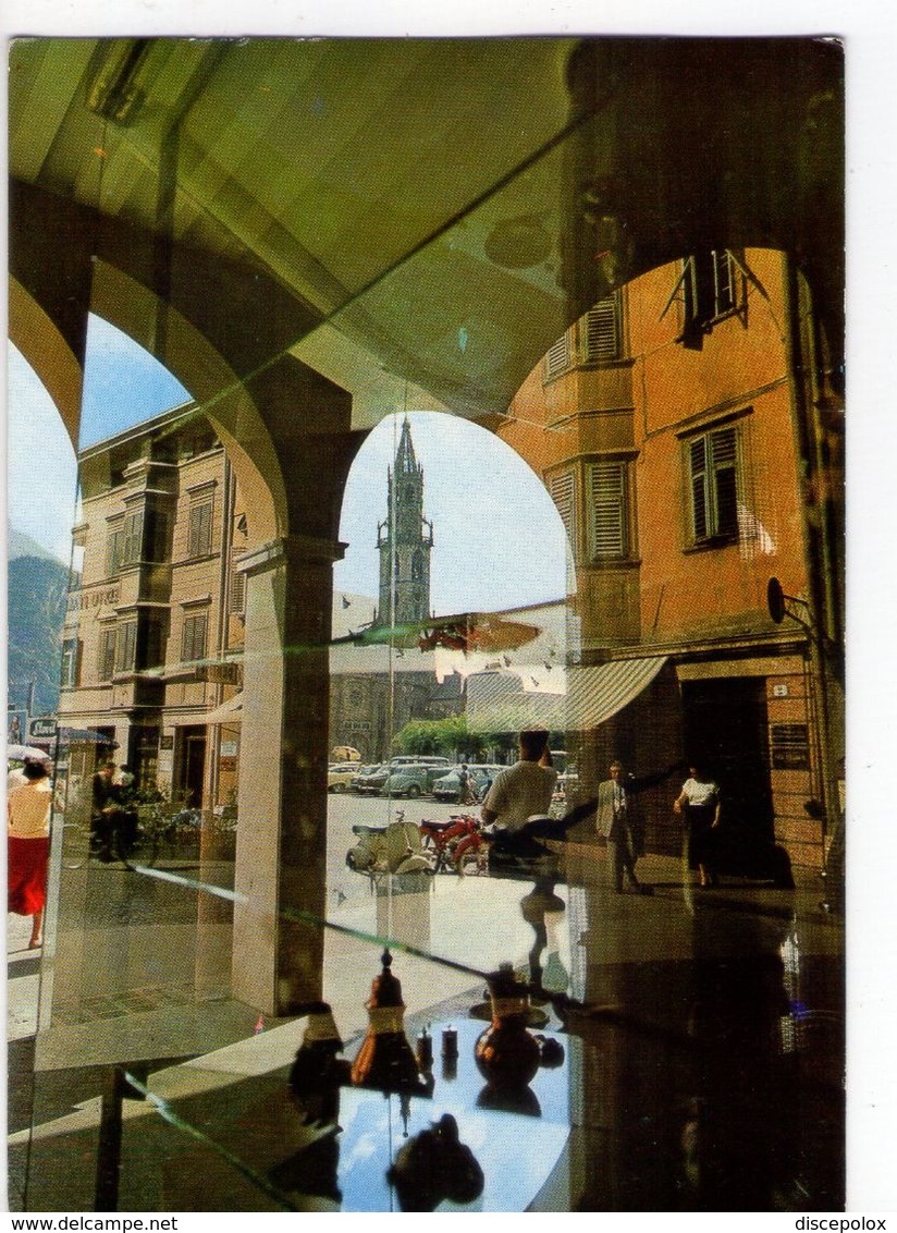 U2684 Cartolina 1968 Di BOLZANO, EFFETTO OTTICO DI VETRINE CON IL DUOMO _ NN CIRC. - Bolzano (Bozen)