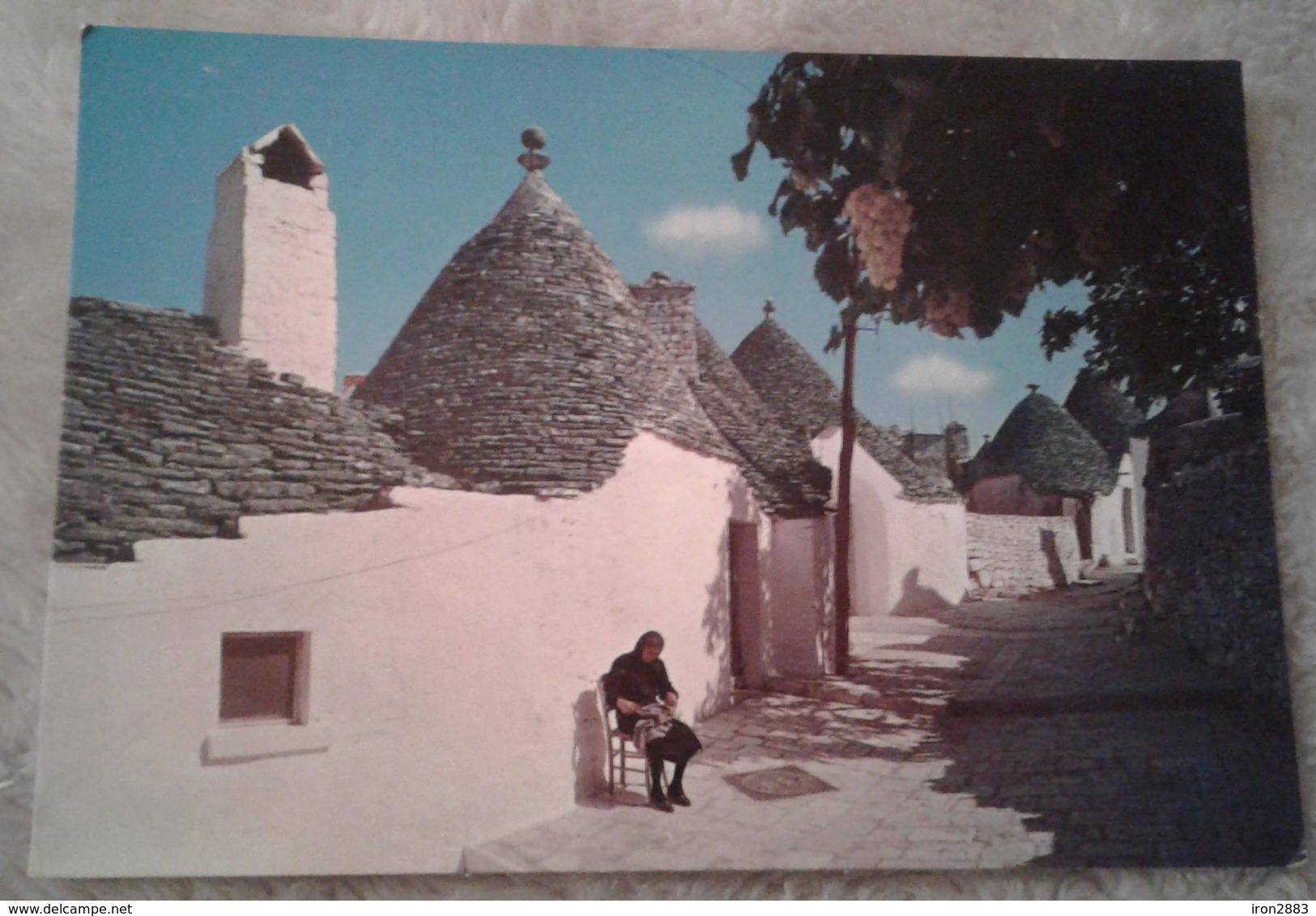 Alberobello - Via Montenero - Bari