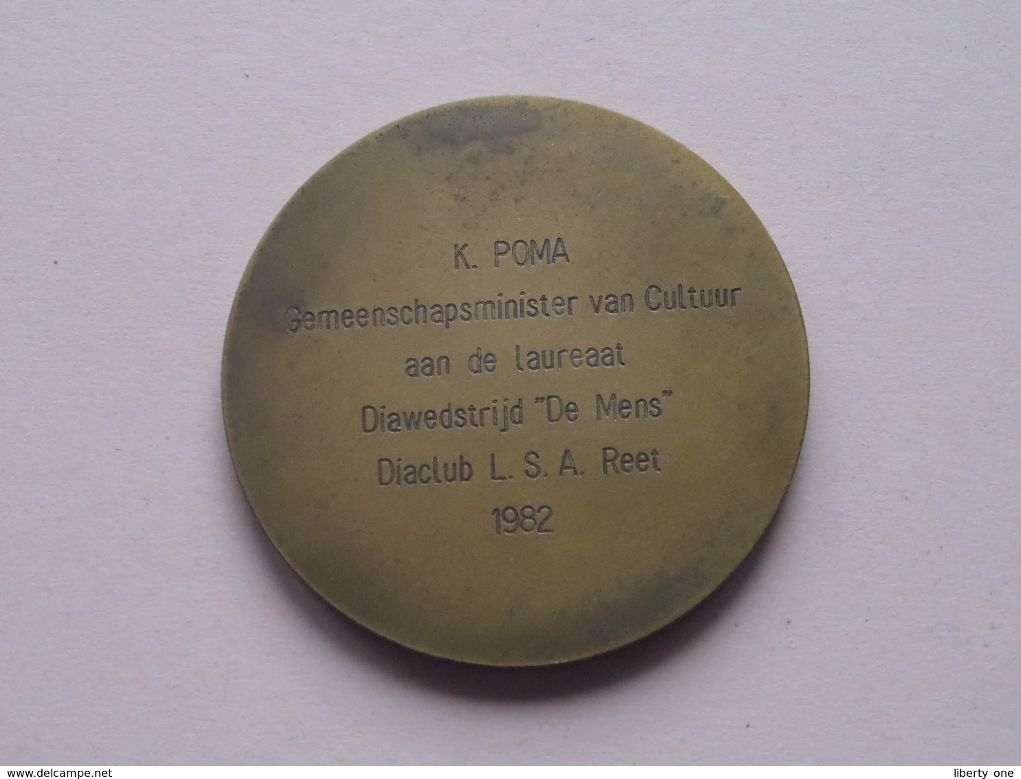 DIAWEDSTRIJD " De Mens " Diaclub L.S.A. Reet 1982 - Medaille Uitgereikt Gemeenschapsminister K. POMA ( Zie Foto's ) ! - Autres & Non Classés