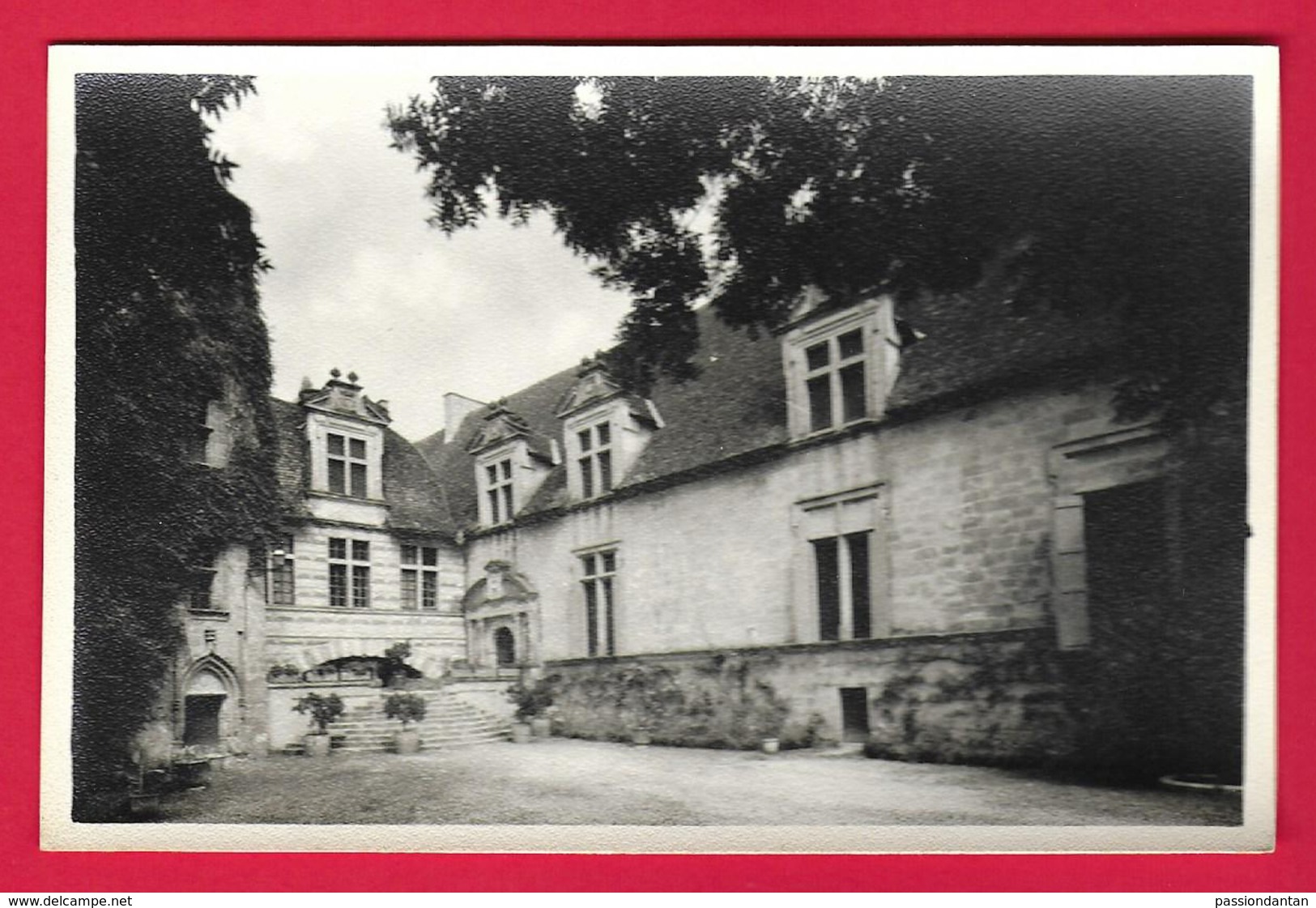 Cinquante Clichés En Noir Et Blanc - Dordogne - Studio D'Eymet - Maison R.S. Peytregnet - Lieux