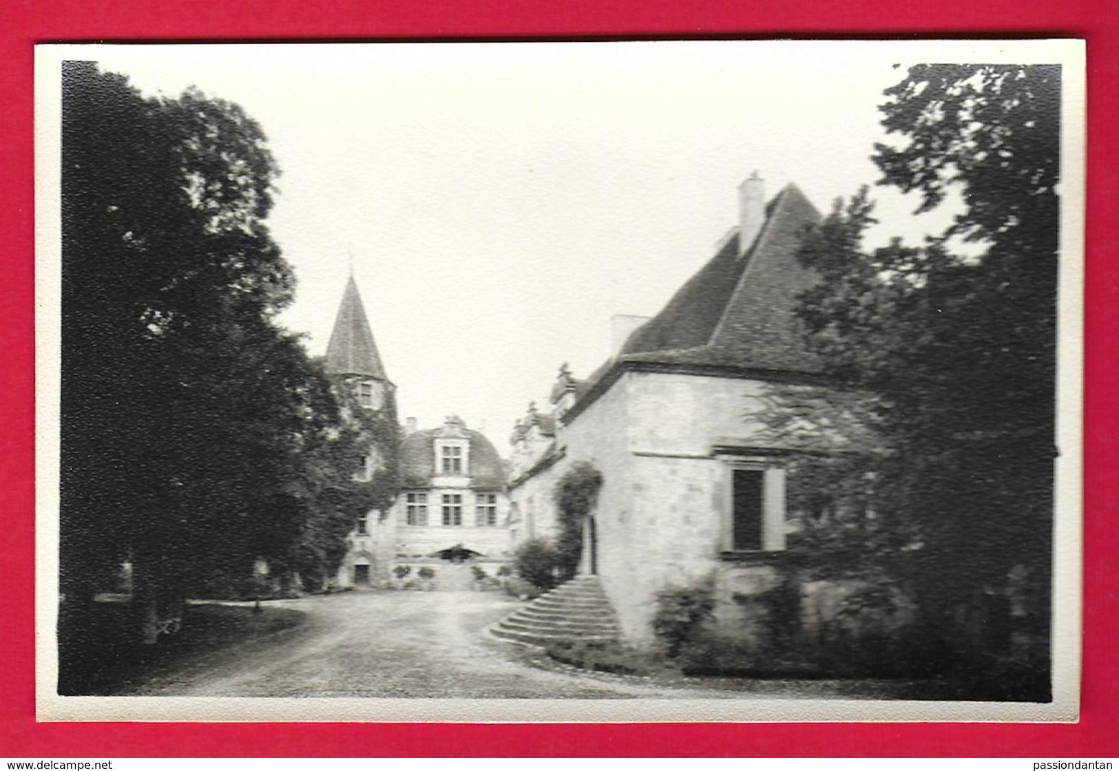 Cinquante Clichés En Noir Et Blanc - Dordogne - Studio D'Eymet - Maison R.S. Peytregnet - Lieux