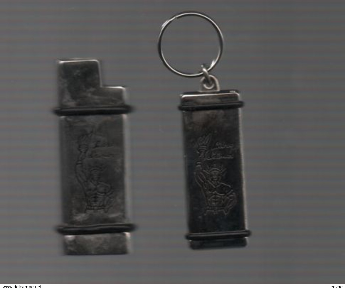 ACCESSOIRE BRIQUET..PORTE BRIQUET ET PORTE CLE LIBRE D'AIMER - Autres & Non Classés