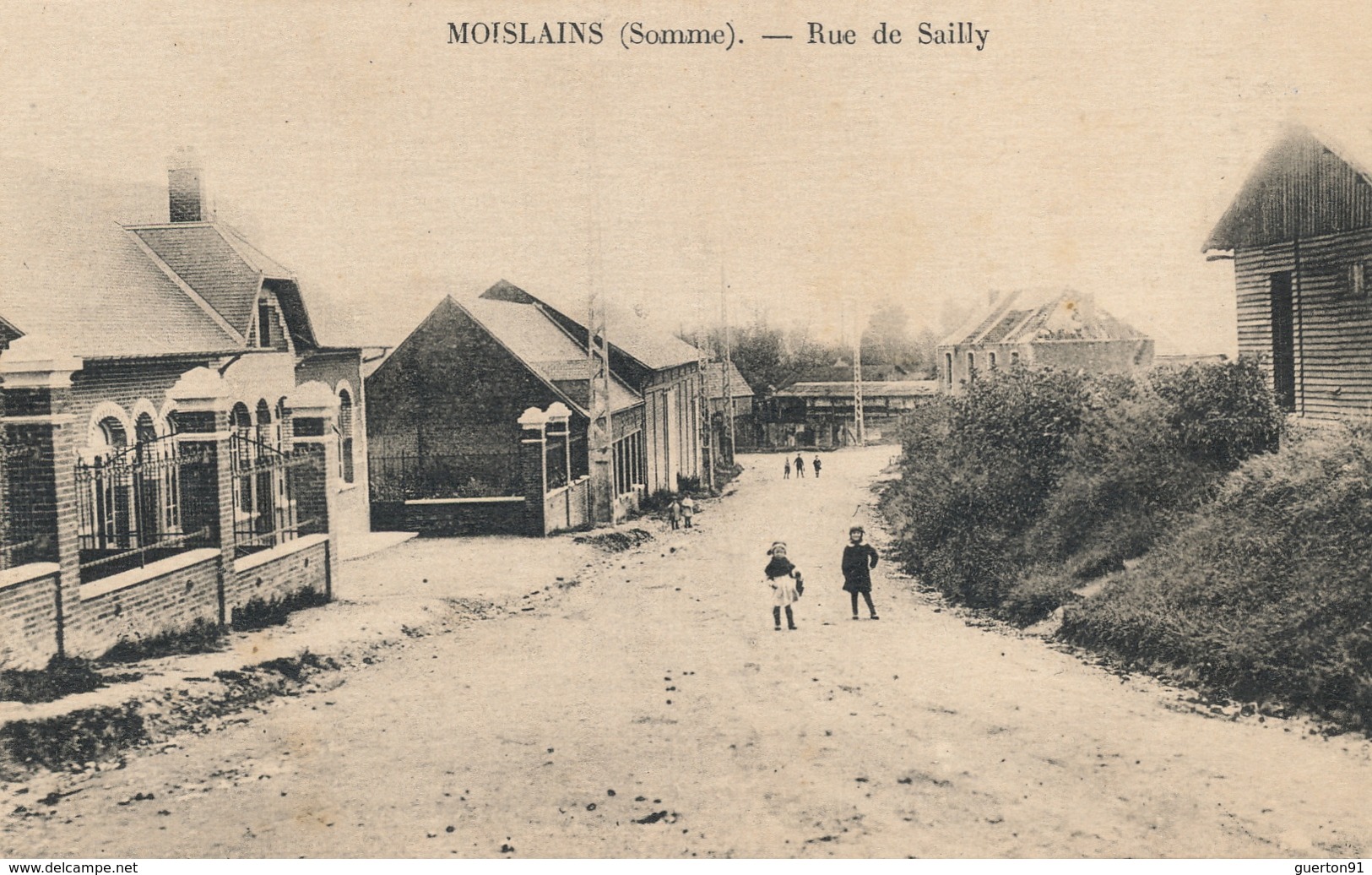 ( CPA 80 ) MOISLAINS  /  Rue De Sailly  - - Moislains