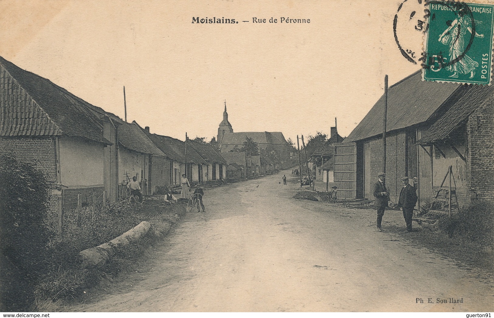 ( CPA 80 ) MOISLAINS  /  Rue De Péronne - - Moislains