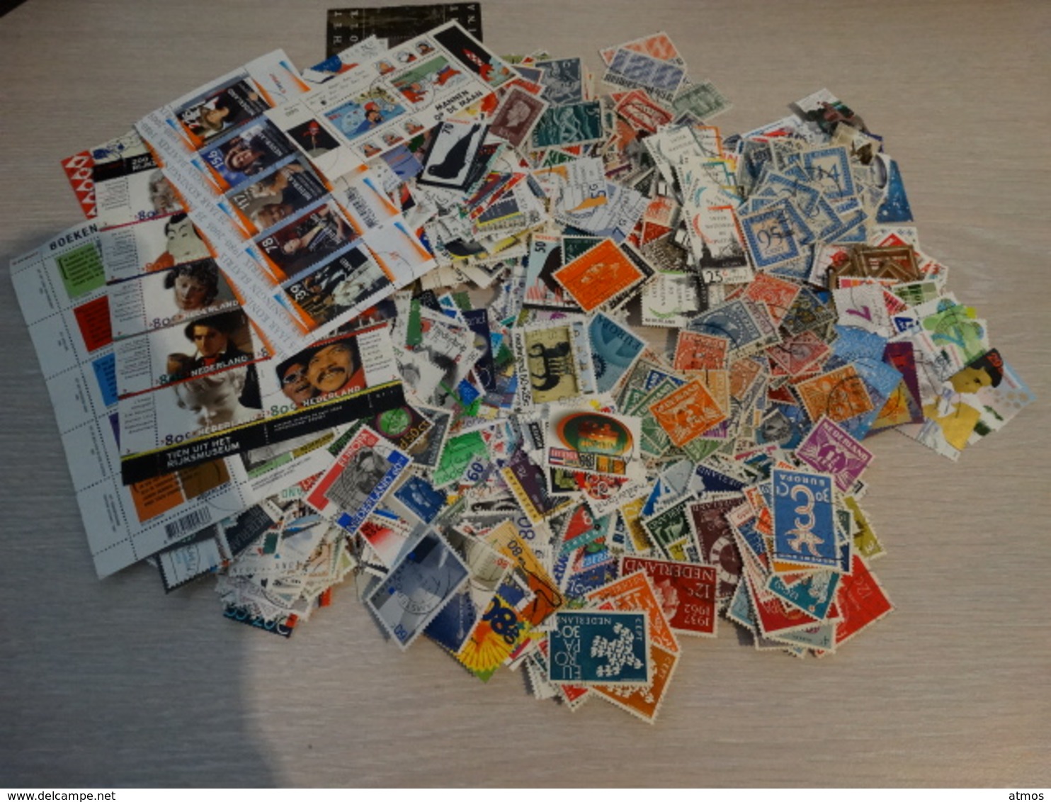 The Netherlands 1300 Diffrent Used Stamps - Collections