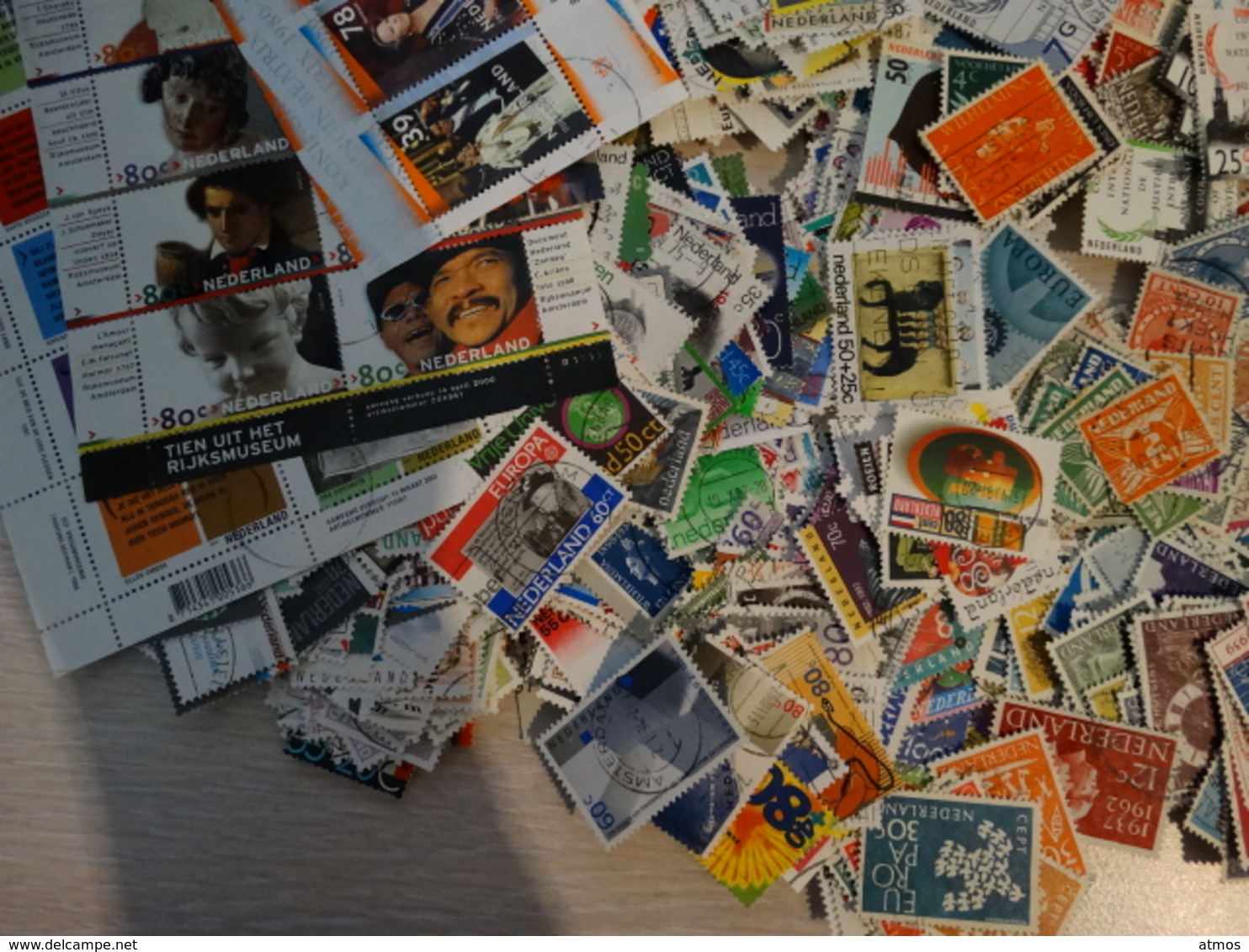 The Netherlands 1300 Diffrent Used Stamps - Collections