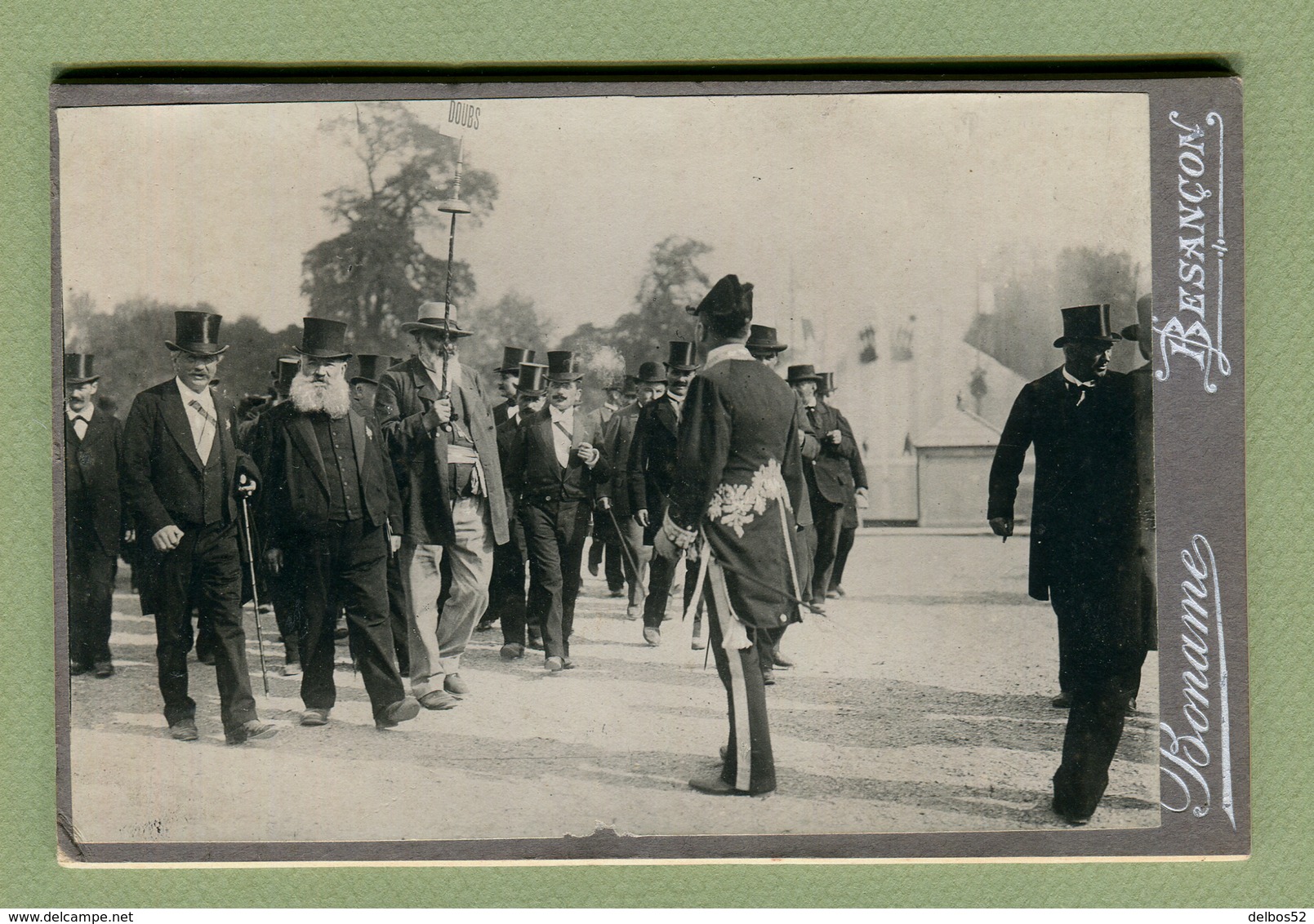 PHOTO  11 X 16 Cm :  " BESANCON - UN DEFILE DE NOTABLES " - Anciennes (Av. 1900)