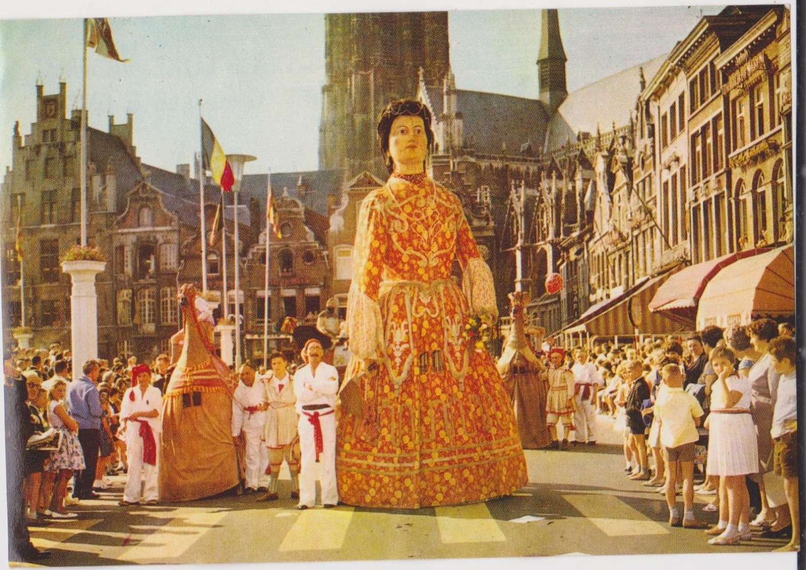 CHROMO FOLKLORE EN BELGIQUE ET LUXEMBOURG VEGE ALBUM 3 N° 708 MALINES CORSO FLEURI GEANTS  13 X 9 CM - Autres & Non Classés