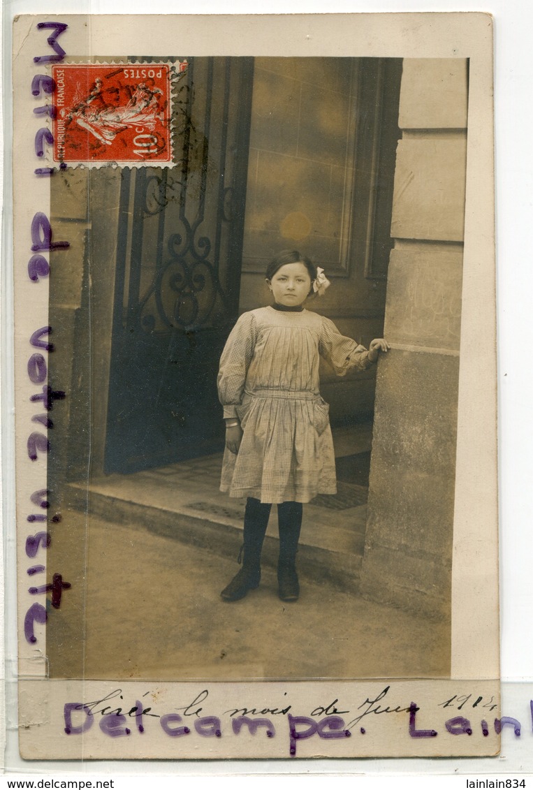 - Carte Photo - Petite Fille Parisienne - Devant Immeuble, Tiré En Juin 1914, écrite, TBE, Scans.. - Autres & Non Classés