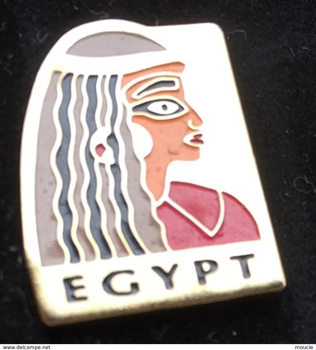EGYPT - CLEOPATRE - NEFERTITI - EGYPTE - VISAGE - ROBE ROUGE     -   (ROSE) - Beroemde Personen