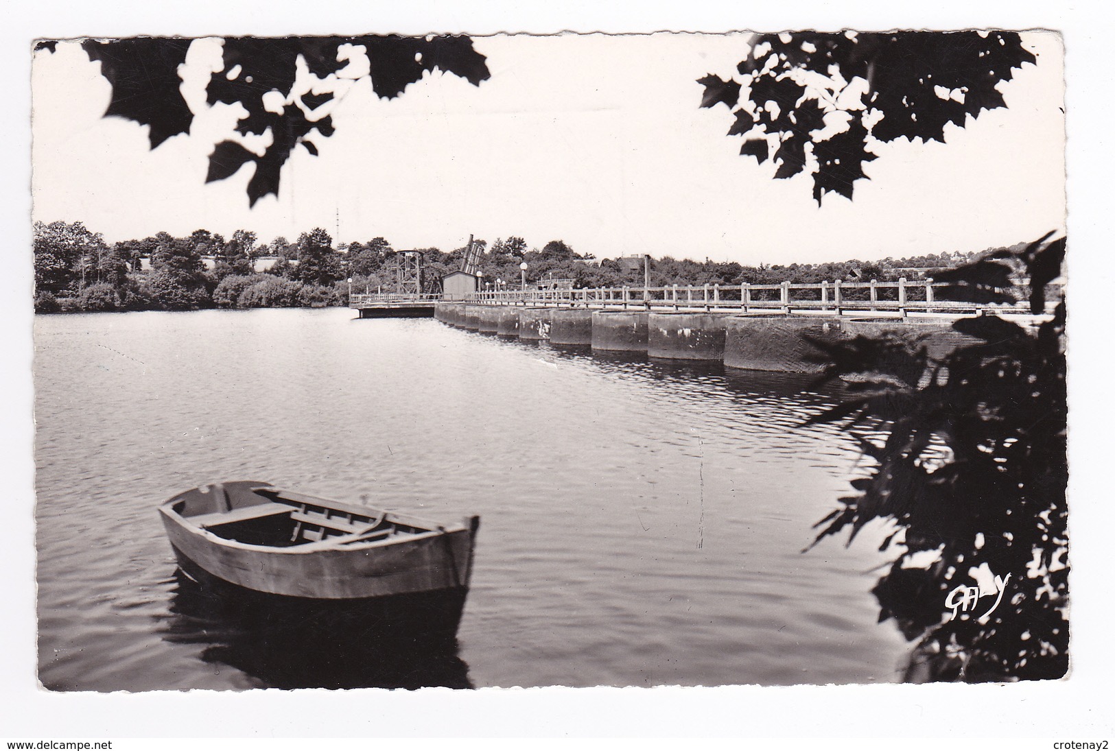 50 DUCEY N°15 Le Barrage De Vezins VOIR DOS Postée De Granville En 1961 Barque - Ducey