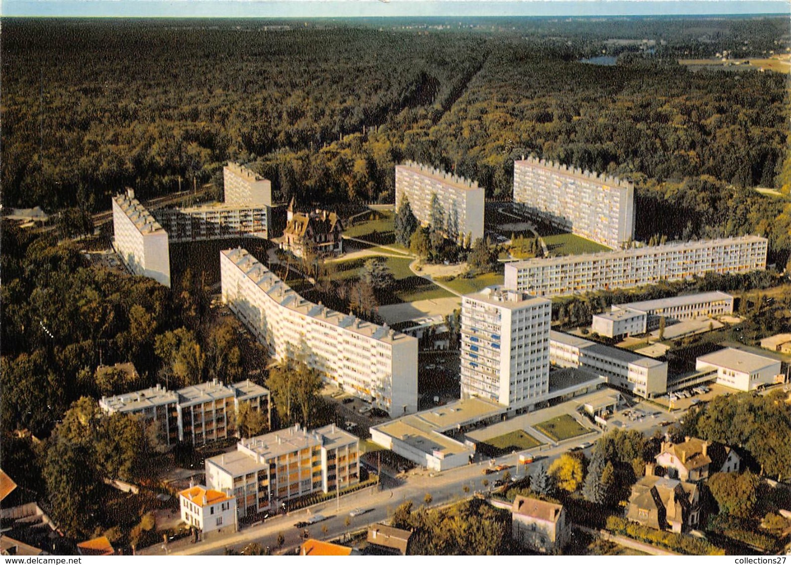 77-AVON- VUE GENERALE AERIENNE RESIDENCES LES FOUGERES - Avon