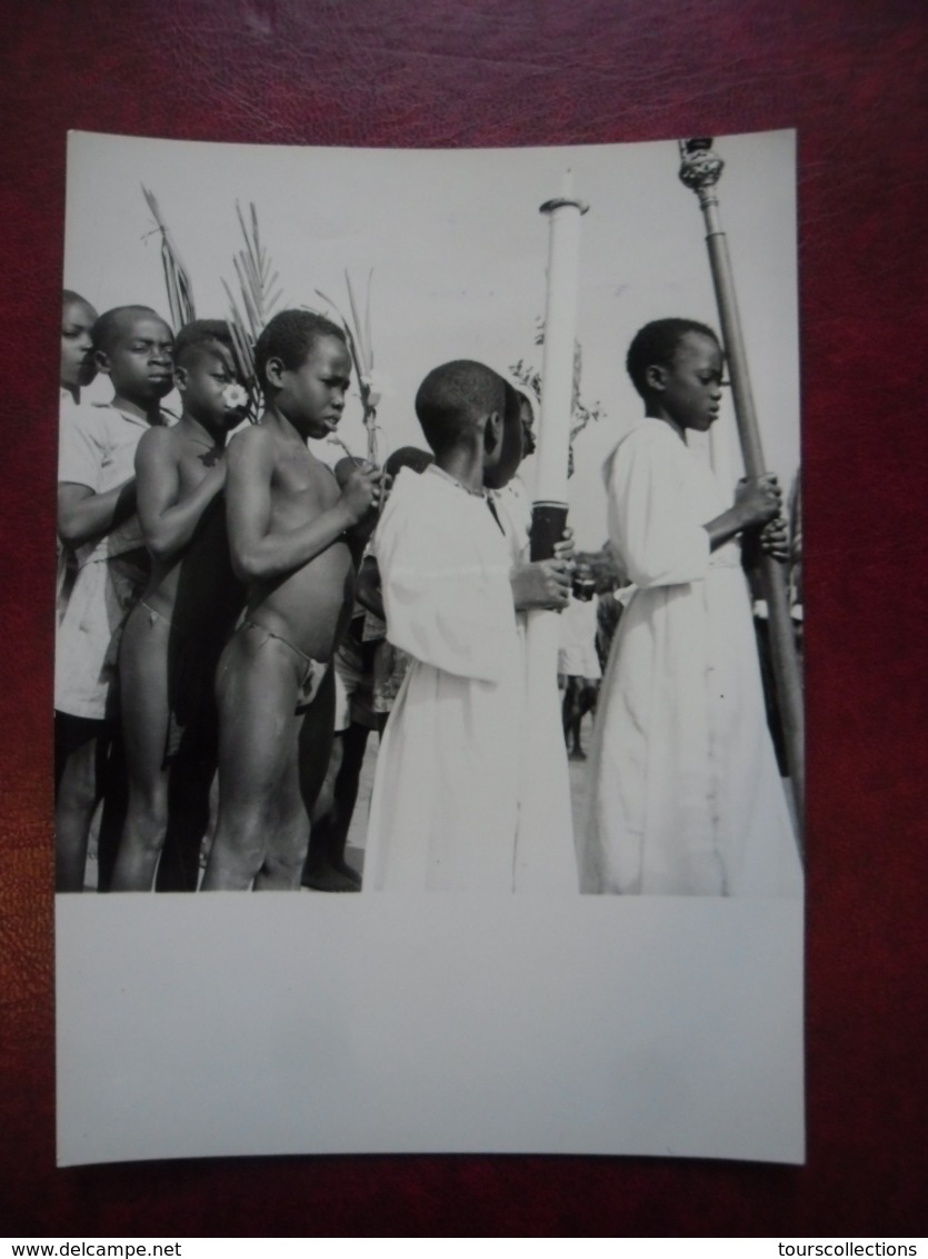 PHOTO A.E.F Moyen Congo Centrafrique à BERBERATI Fête Des Rameaux Enfants De Coeur @ 18 Cm X 12,8 Cm - Afrique