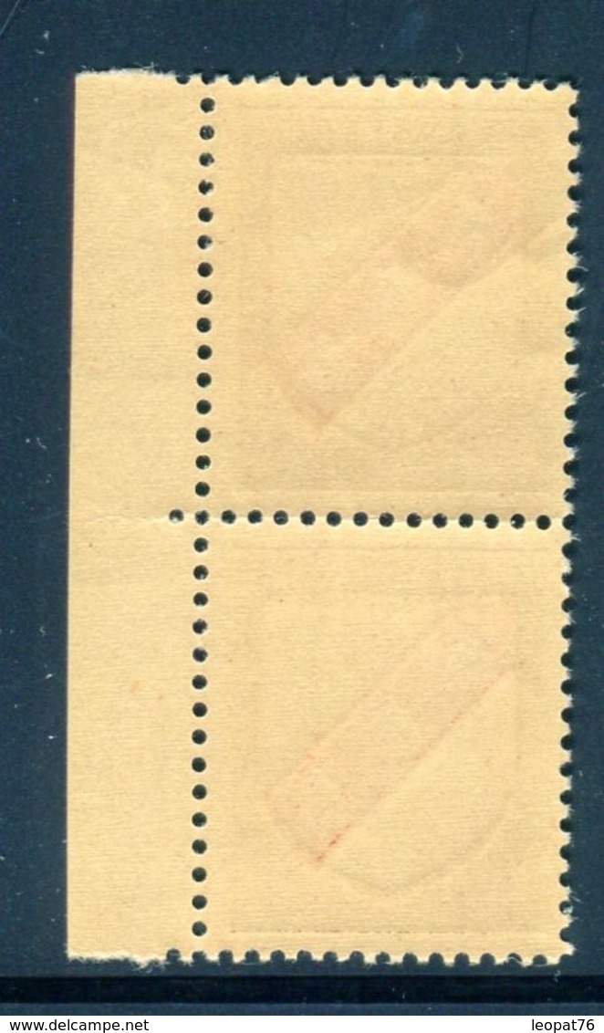 France - N° 757, 2 Exemplaires Se Tenant Avec Les Ailes Coupées, Neufs Luxes - Ref V473 - Unused Stamps