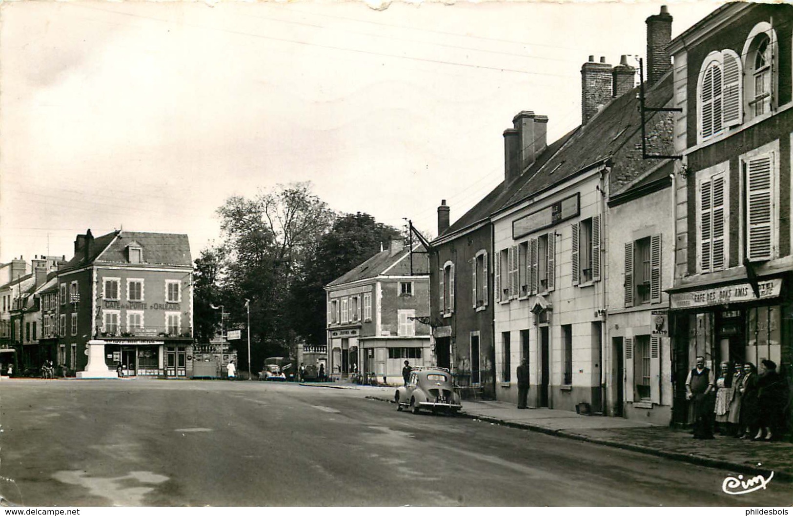 LOIRET  PITHIVIERS  Place Du Hamel ( Cpsm) - Pithiviers