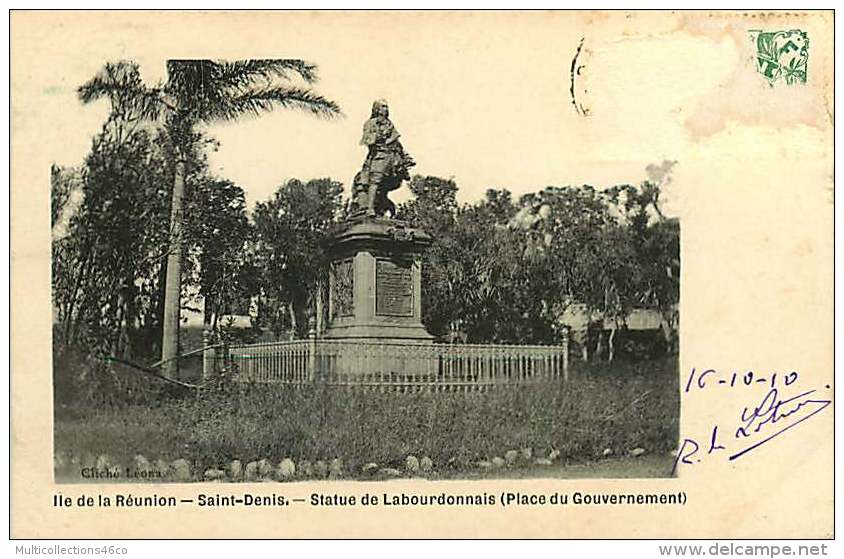 230318 FRANCE - ILE DE LA REUNION - SAINT DENIS - Statue De Labourdonnais - Place Du Gouvernement - Saint Denis