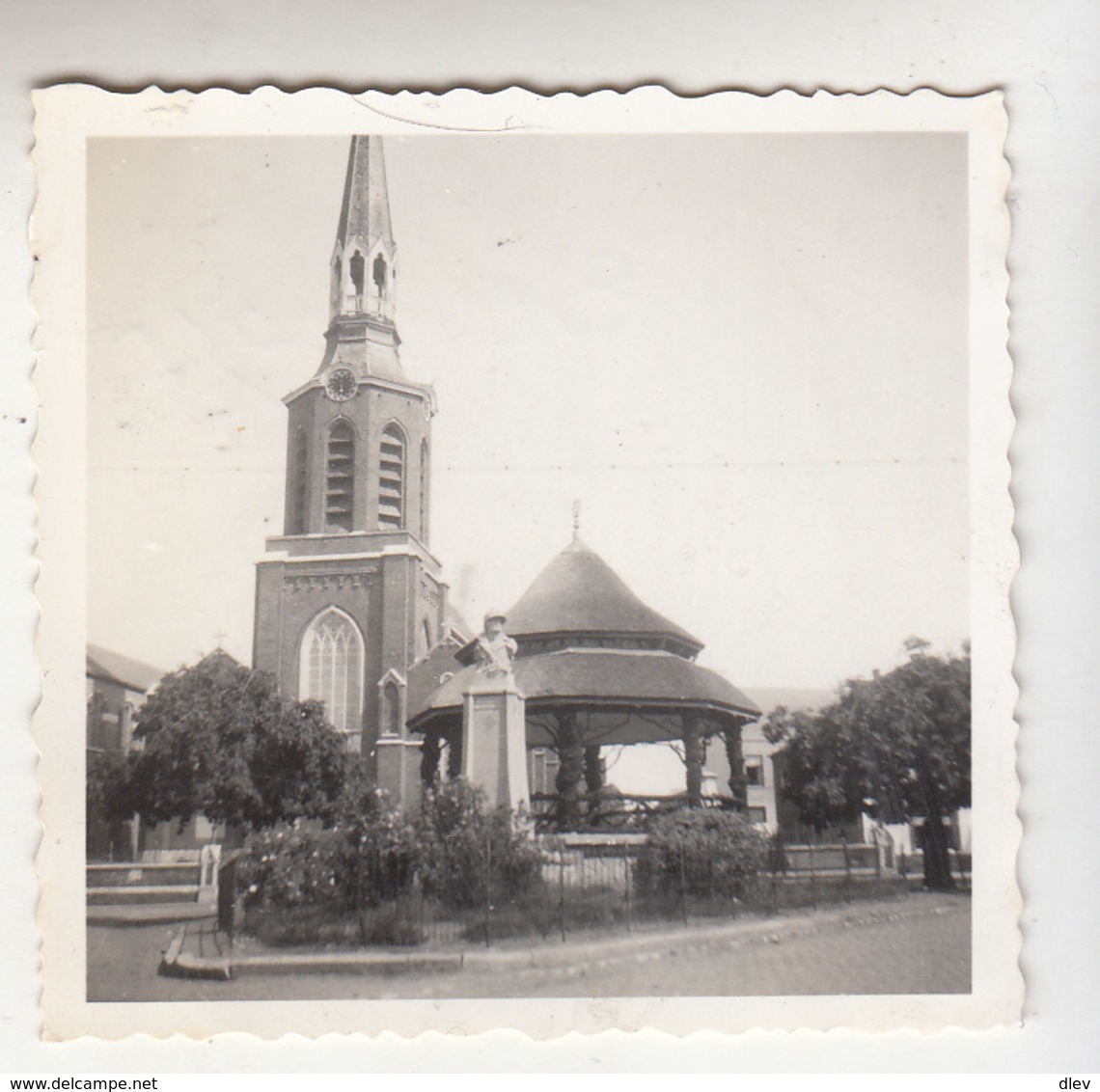 Beringen - Kerk En Kiosk - Originele Foto Formaat 5.5 X 6 Cm - Lieux