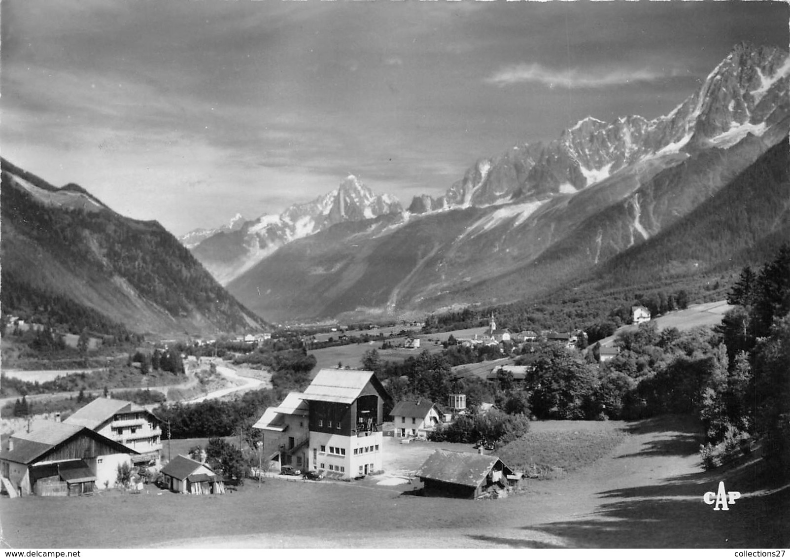 74-LES HOUCHES- MT BLANC, LE TELEFERIQUE ET LA CHAINE DES AIGUILLES - Les Houches