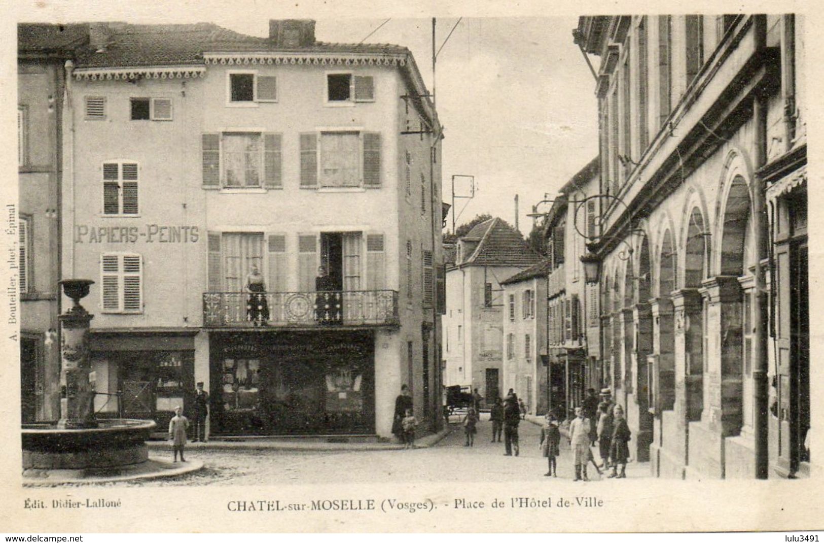 CPA - CHATEL-sur-MOSELLE (88) - Aspect De La Place De L'Hôtel De Ville En 1932 - Chatel Sur Moselle