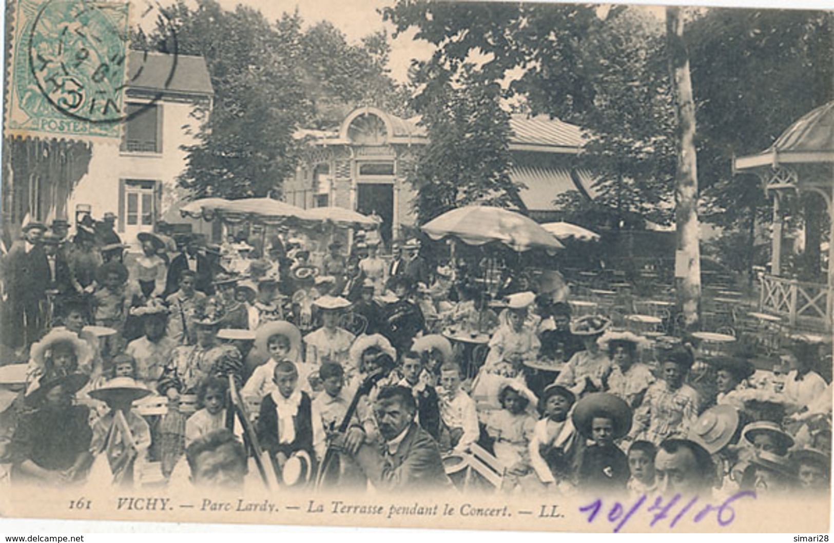 VICHY - N° 161 - PARC LARDY - LA TERRASSE PENDANT LE CONCERT - Vichy