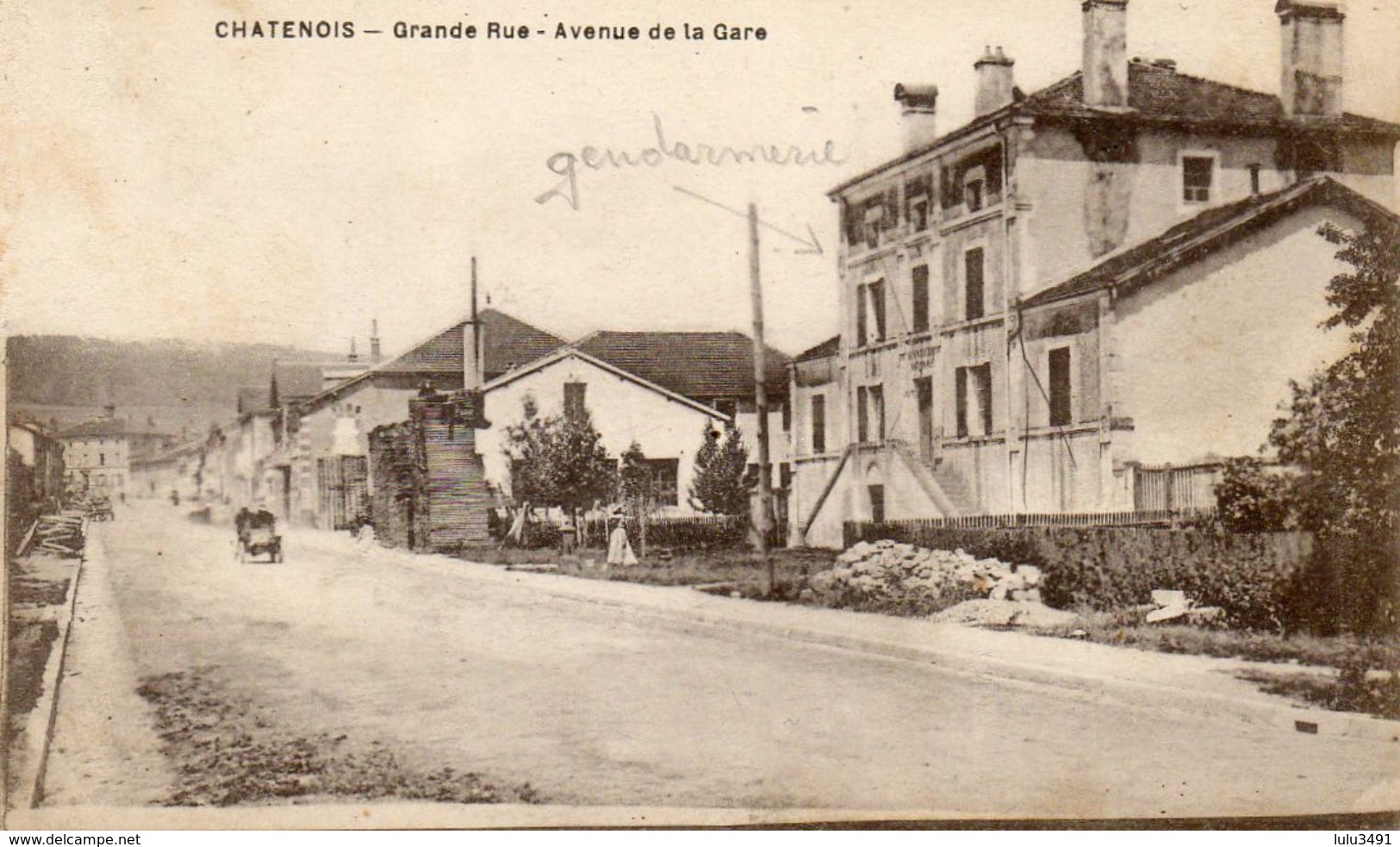 CPA - CHATENOIS (88) - Aspect De La Gendarmerie Et De La Grande-Rue , Avenue De La Gare , Dans Les Années 20 - Chatenois